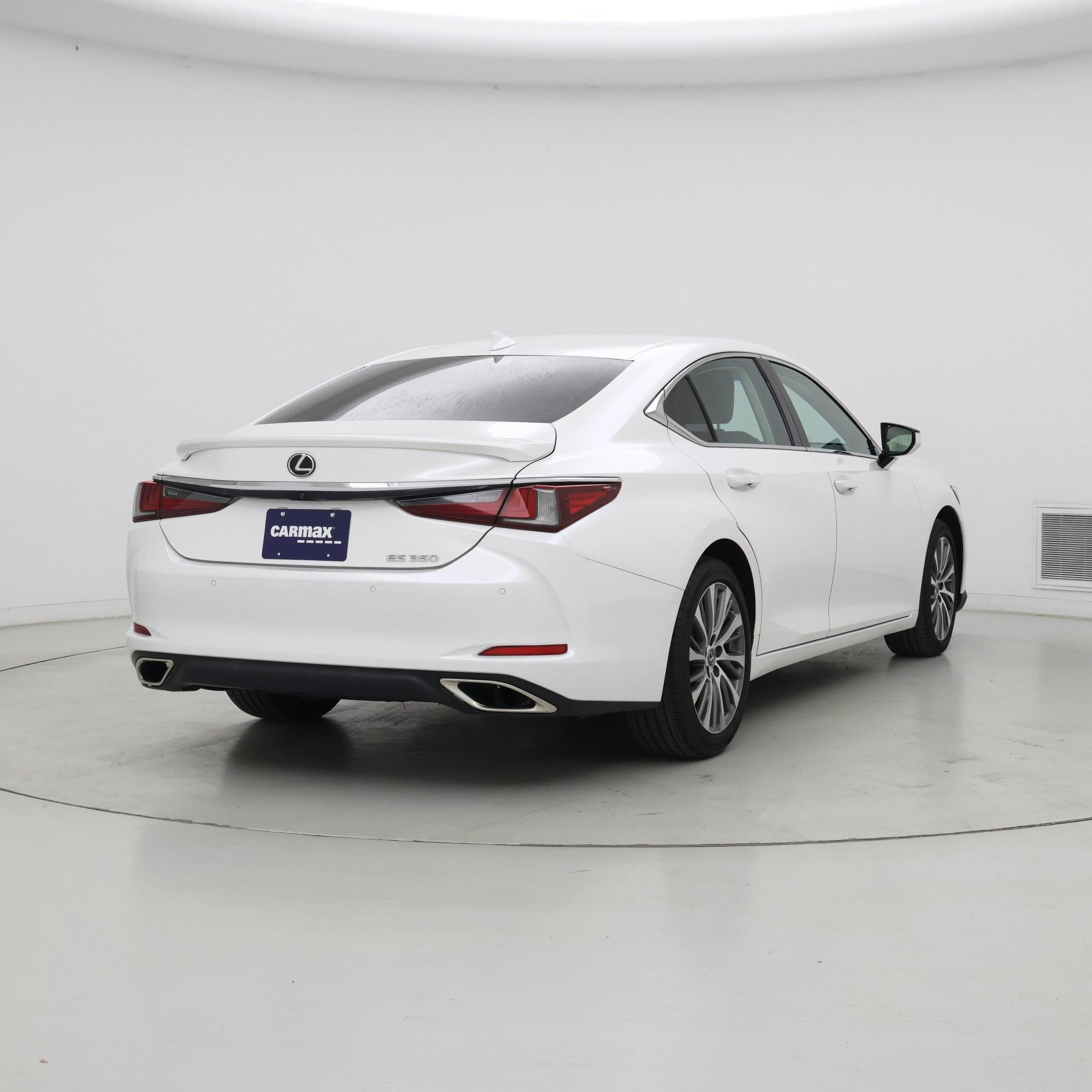 Thumbnail: 2020 Lexus ES - 8