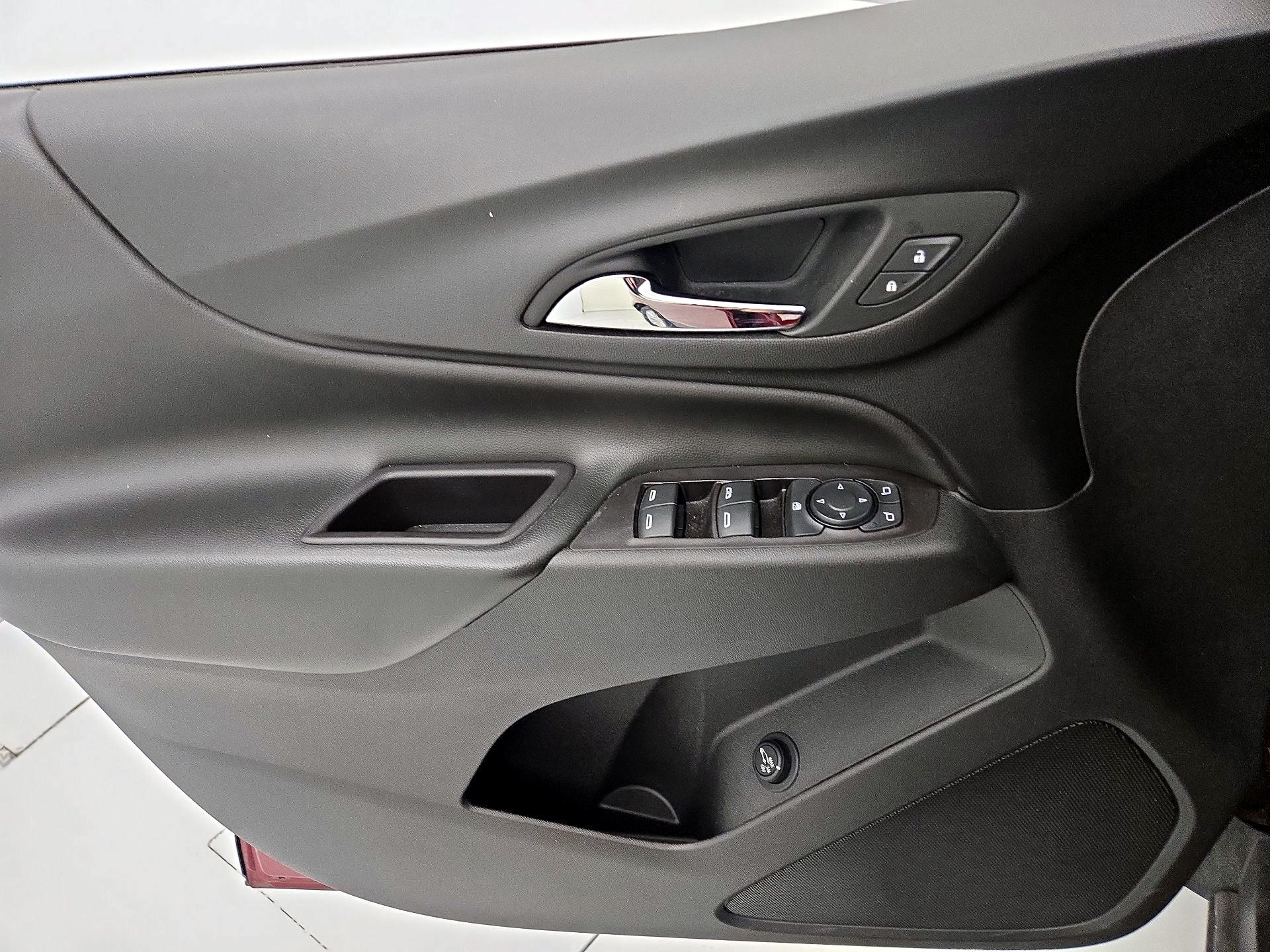 Thumbnail: 2021 Chevrolet Equinox - 12