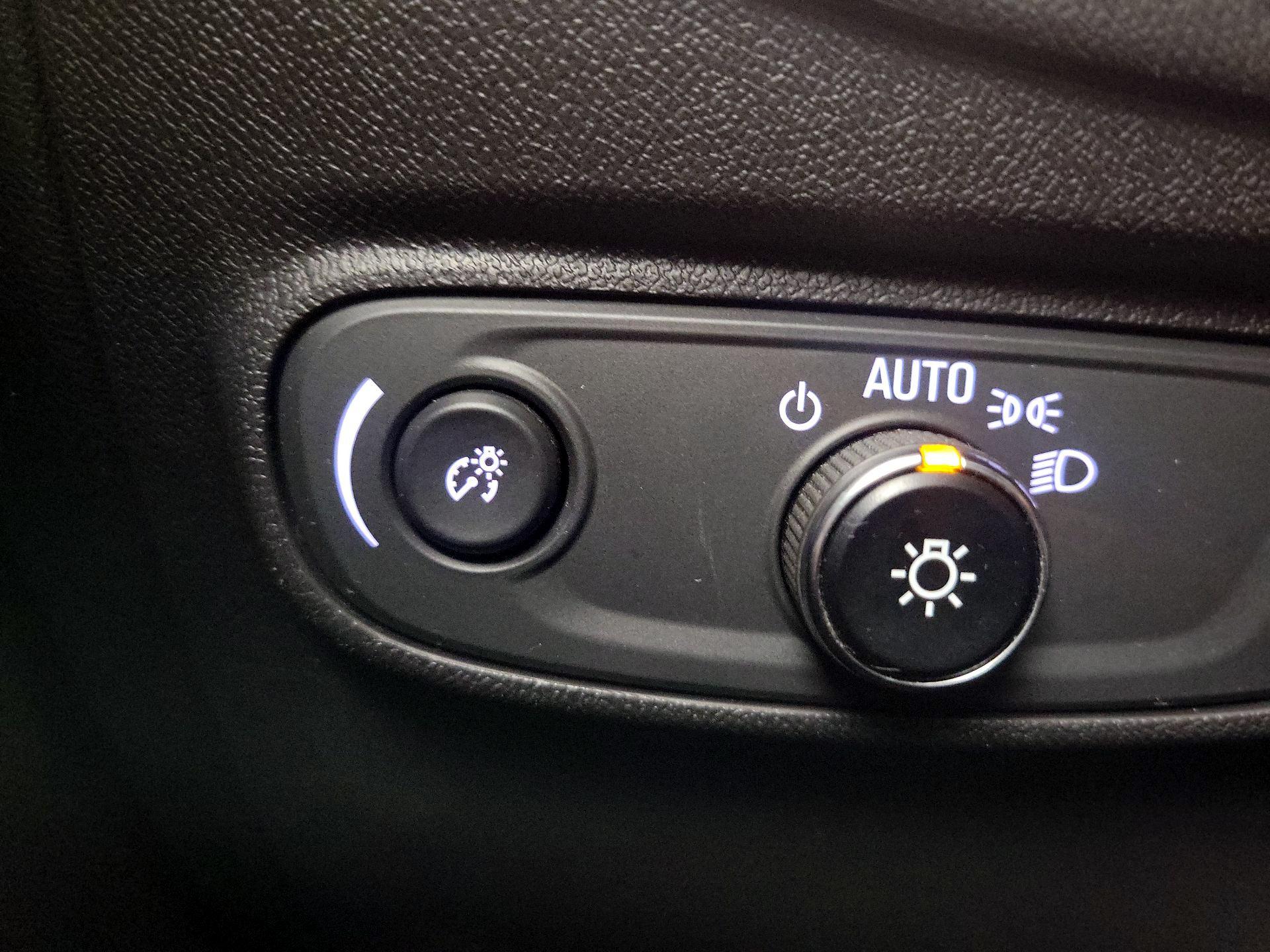 Thumbnail: 2022 Chevrolet Equinox - 13