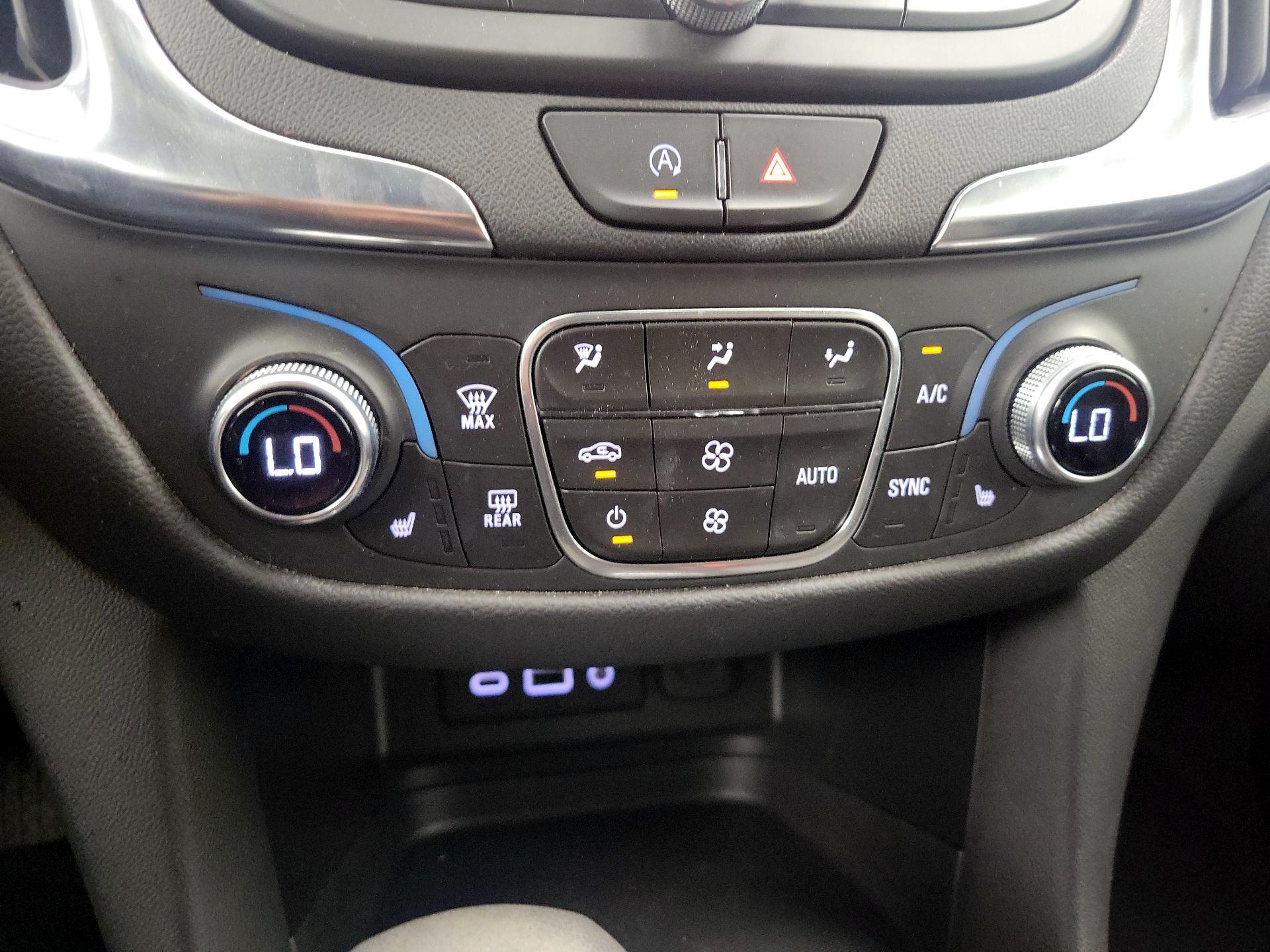 Thumbnail: 2022 Chevrolet Equinox - 16