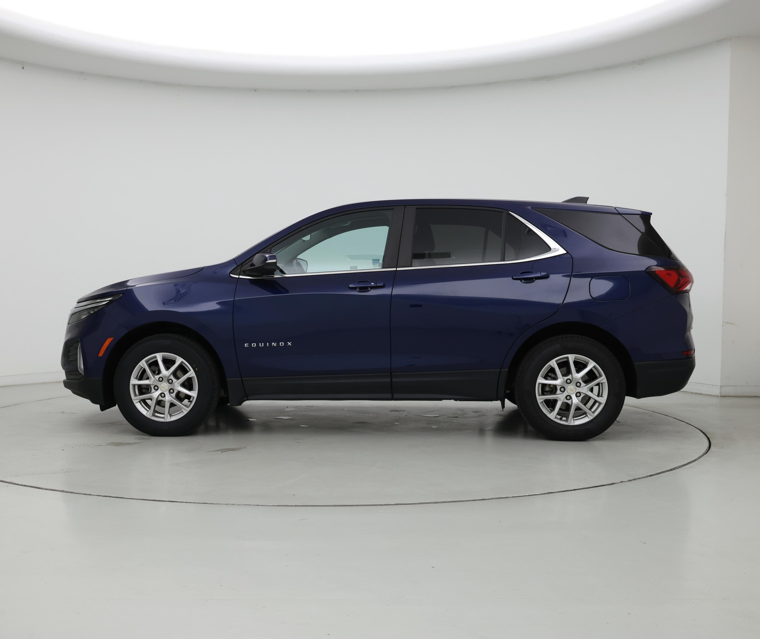 Thumbnail: 2022 Chevrolet Equinox - 3