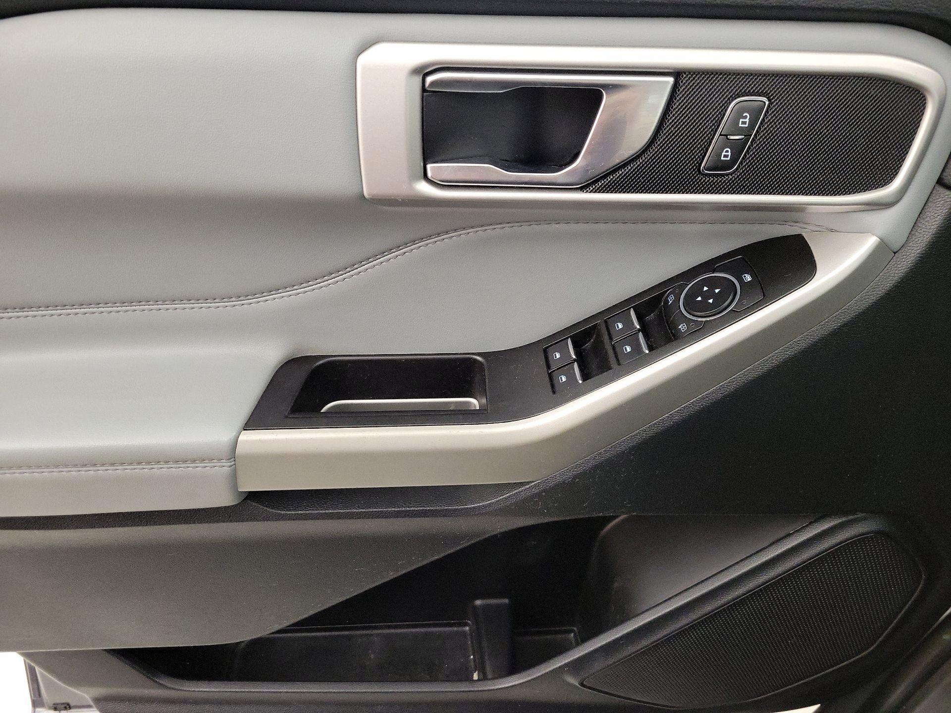 Thumbnail: 2022 Ford Explorer - 12