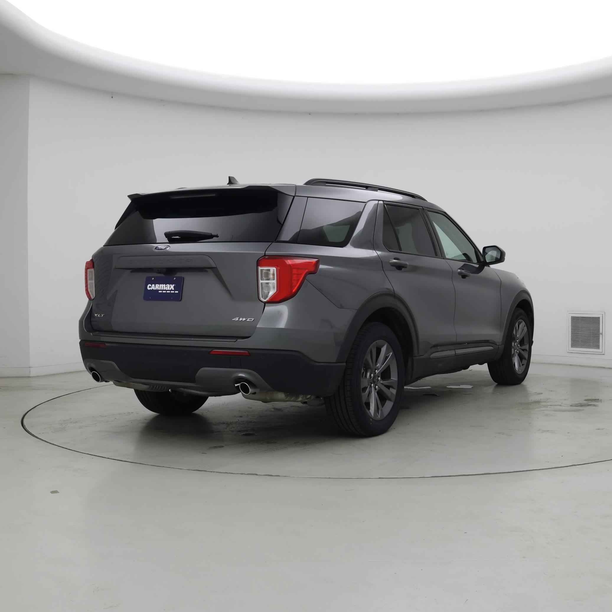 Thumbnail: 2022 Ford Explorer - 8