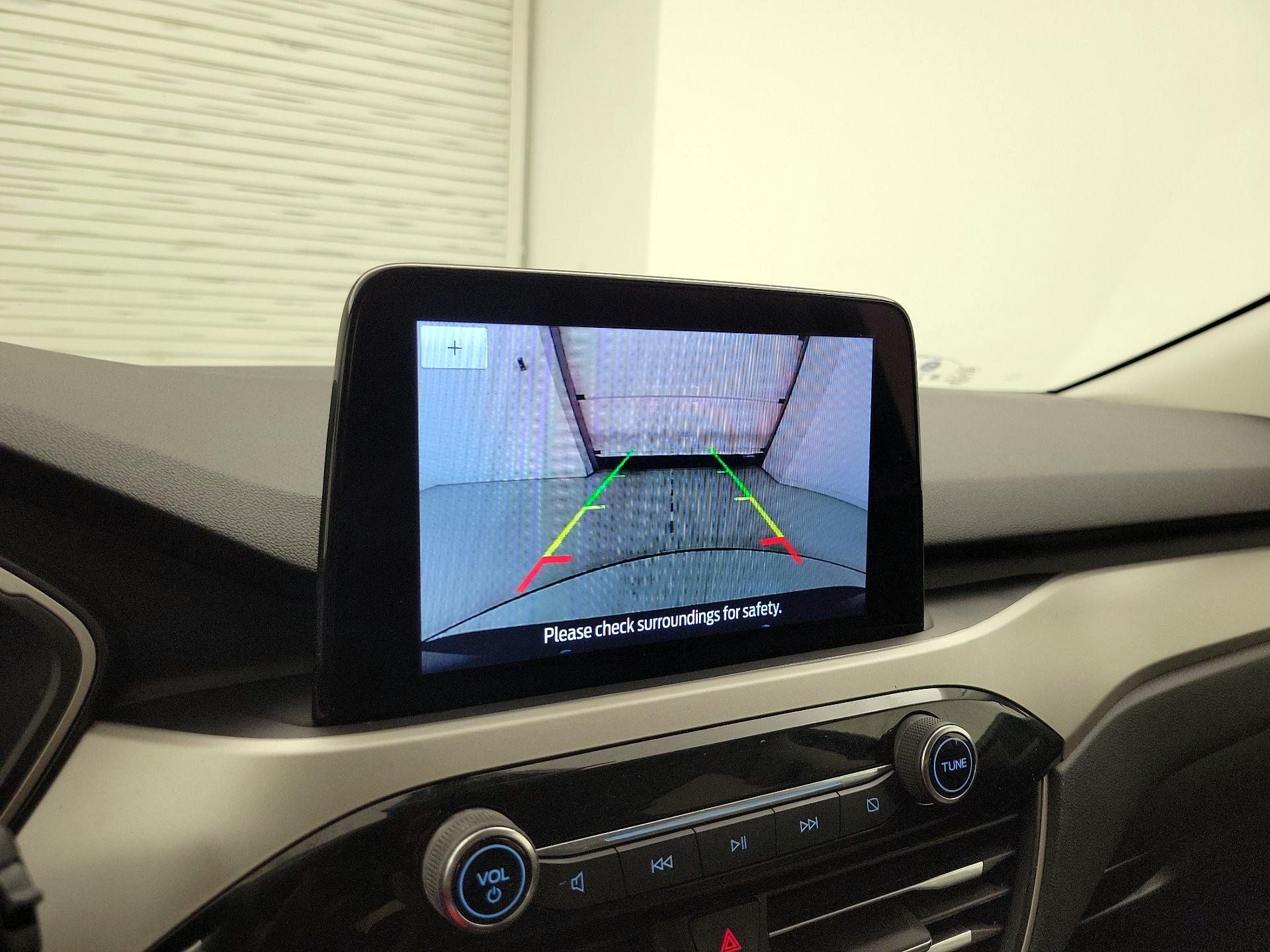 Thumbnail: 2022 Ford Escape - 14