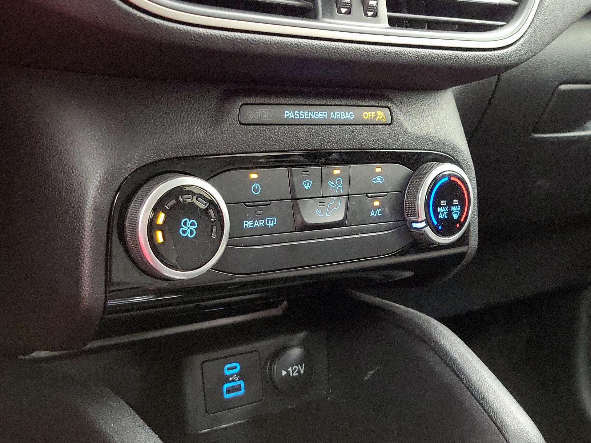 Thumbnail: 2022 Ford Escape - 16