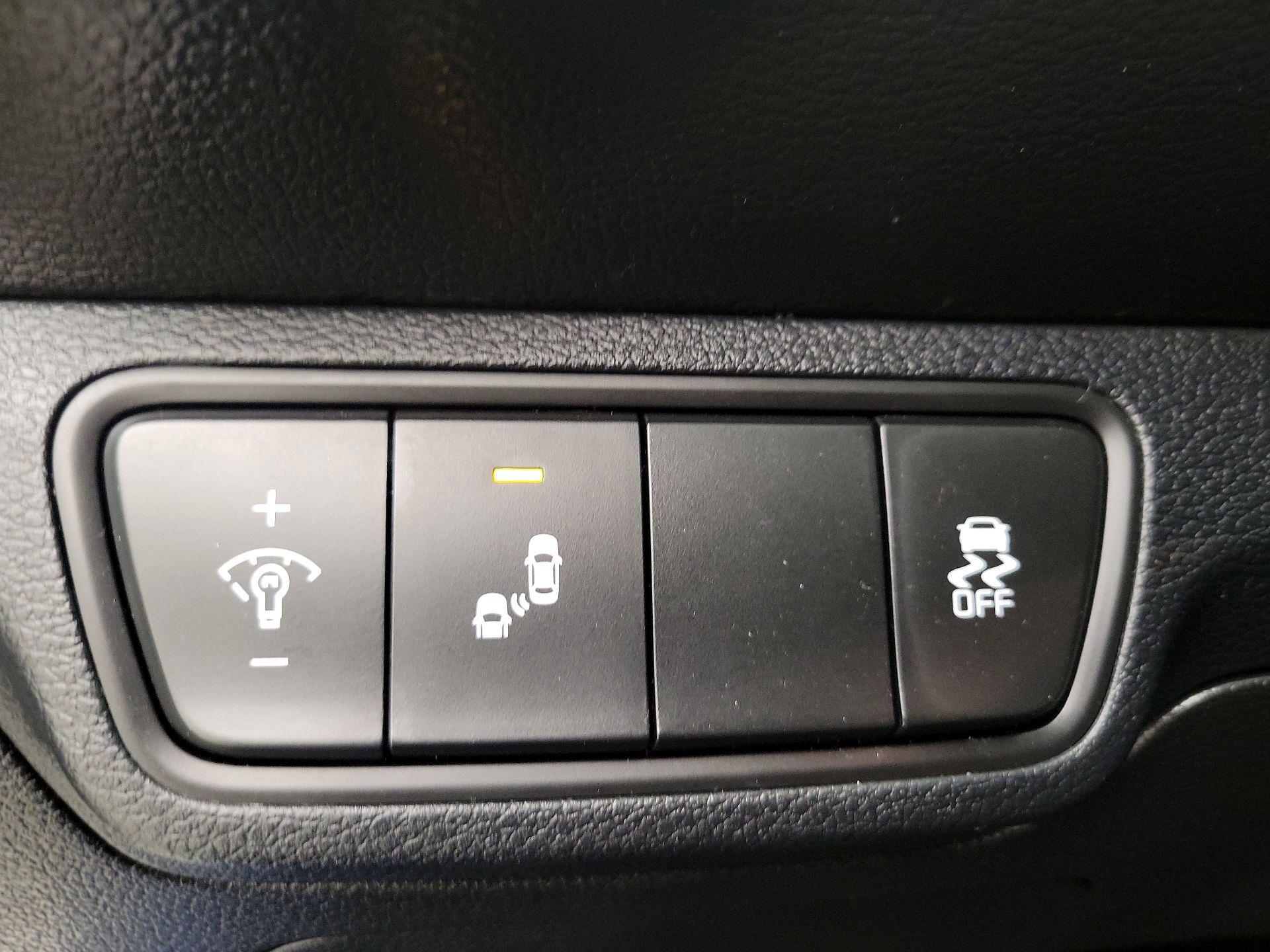 Thumbnail: 2023 Kia Forte - 13