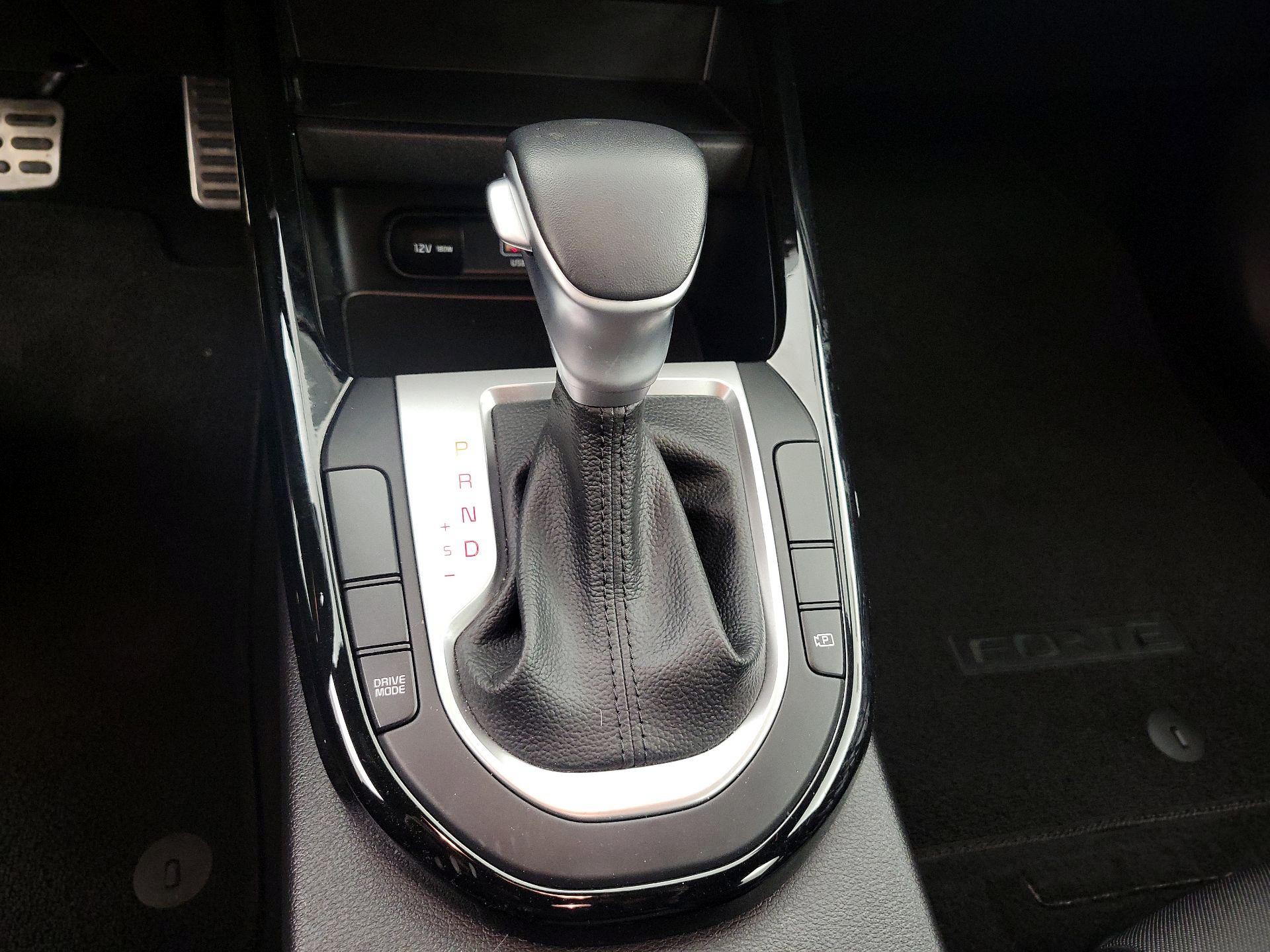 Thumbnail: 2023 Kia Forte - 18