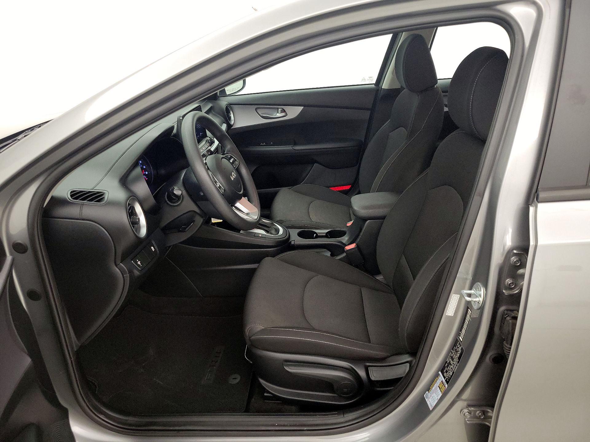 Thumbnail: 2022 Kia Forte - 11