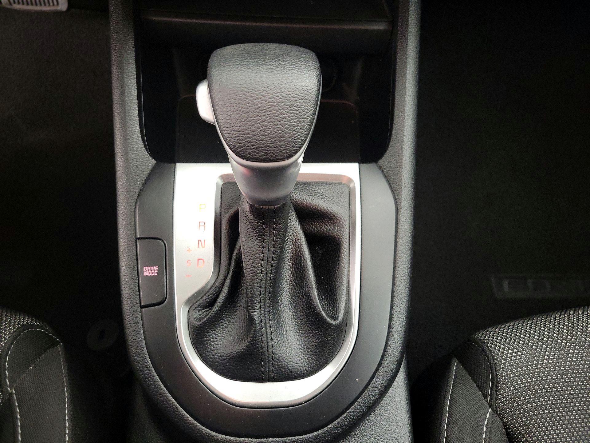 Thumbnail: 2022 Kia Forte - 17