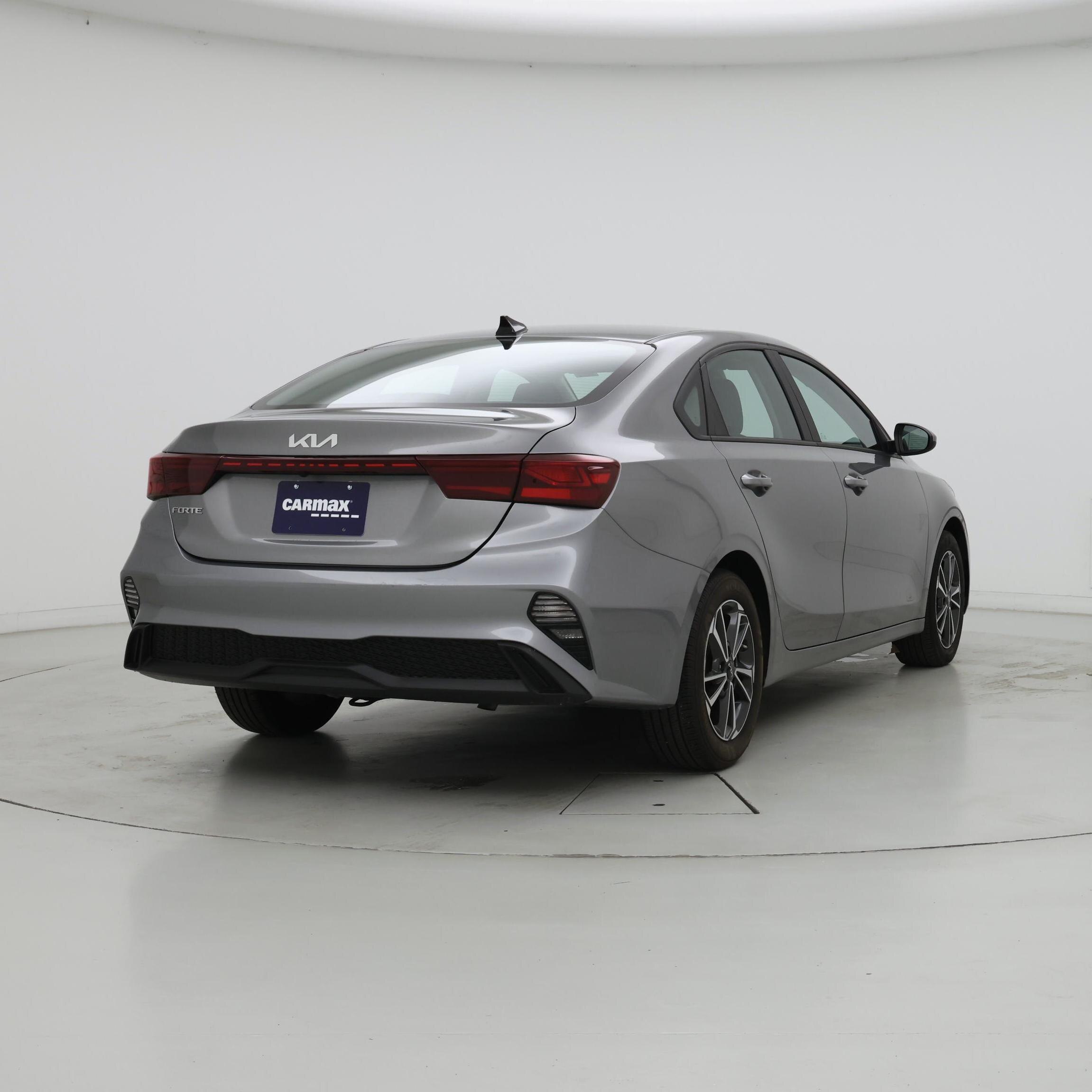 Thumbnail: 2022 Kia Forte - 8