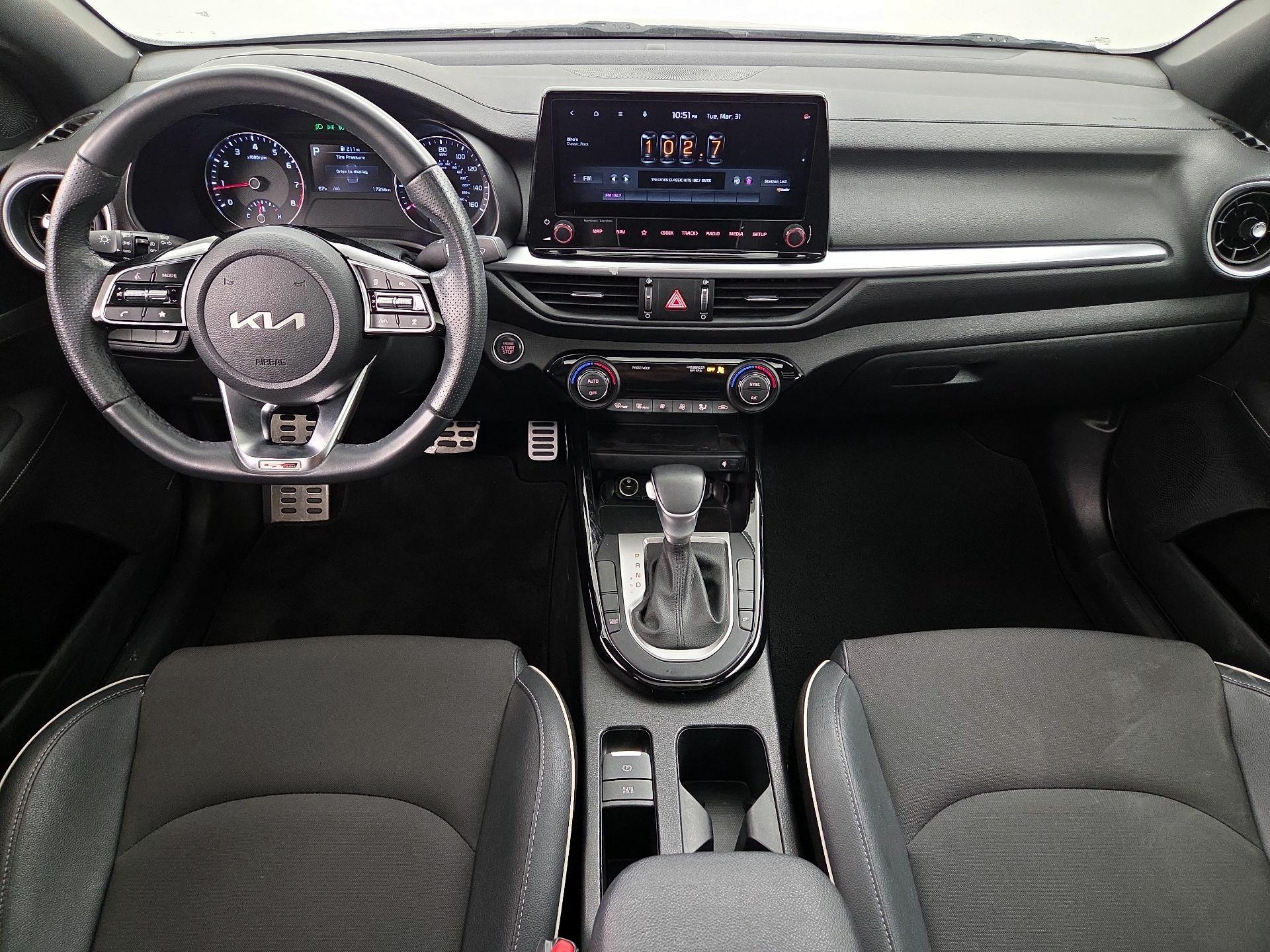 Thumbnail: 2022 Kia Forte - 9