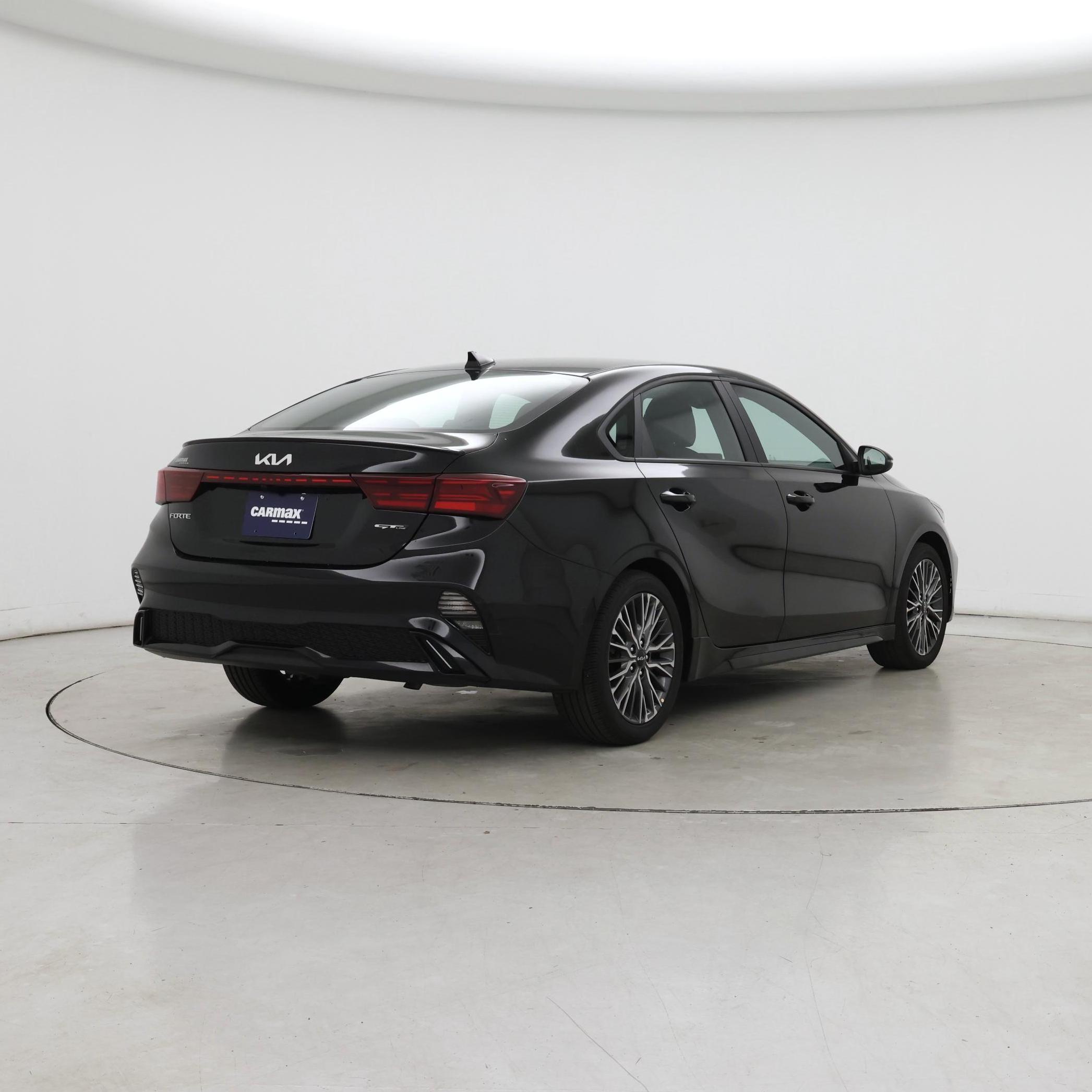 Thumbnail: 2022 Kia Forte - 8