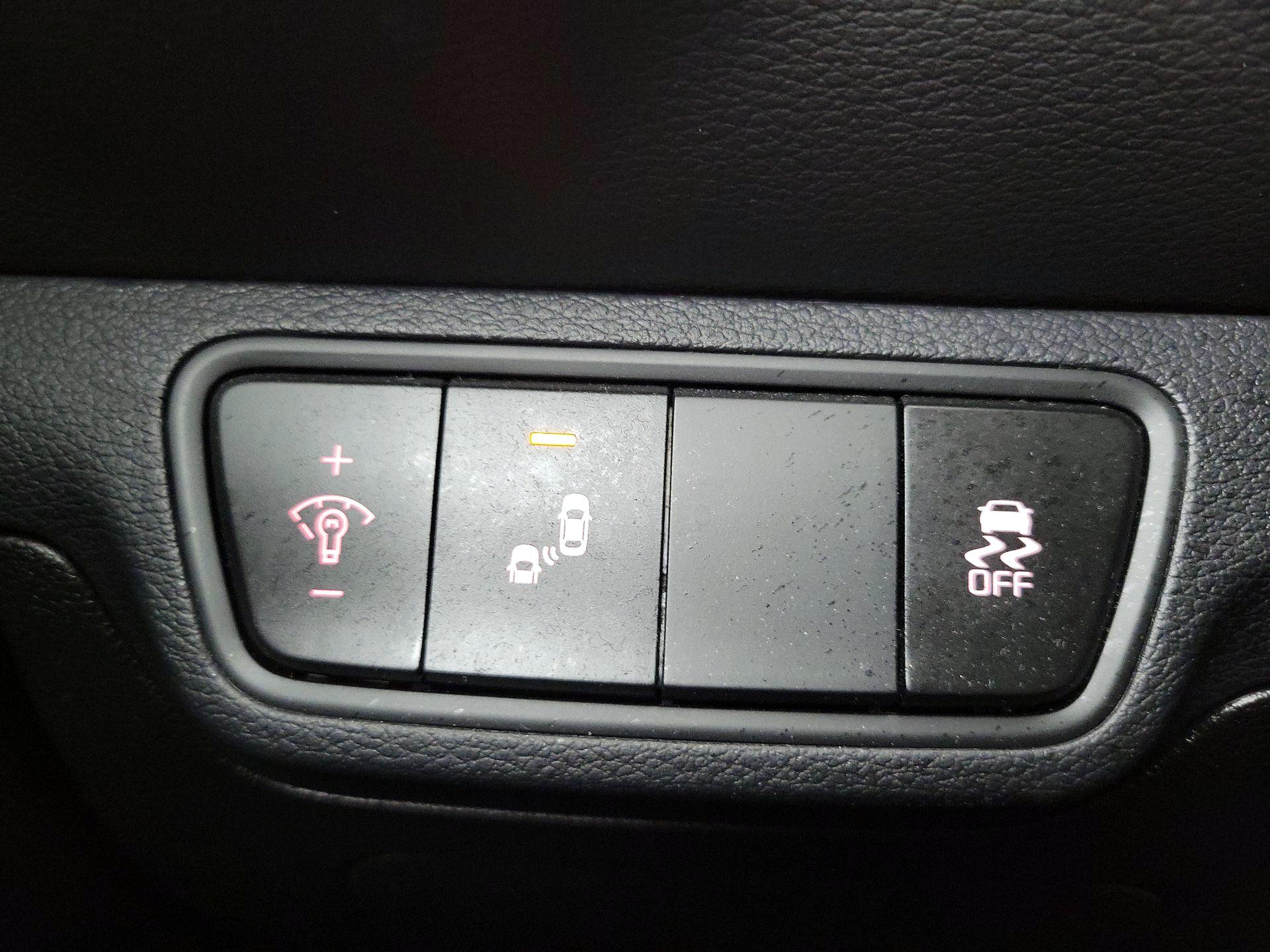 Thumbnail: 2023 Kia Forte - 13