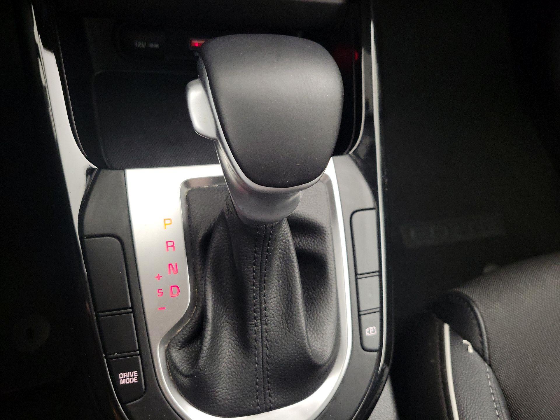 Thumbnail: 2023 Kia Forte - 16