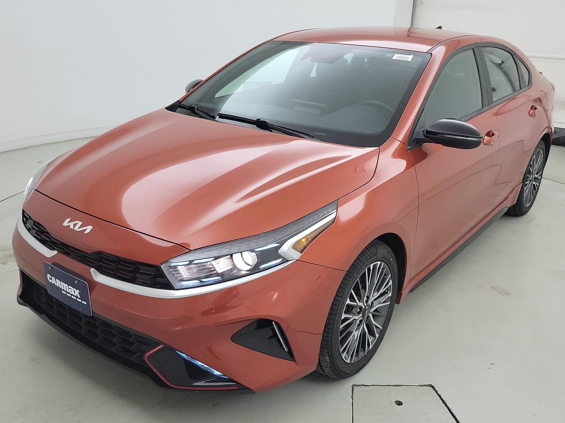 Thumbnail: 2023 Kia Forte - 3