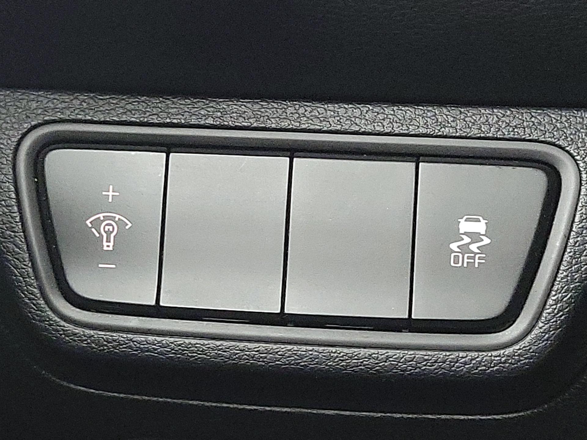 Thumbnail: 2023 Kia Forte - 13