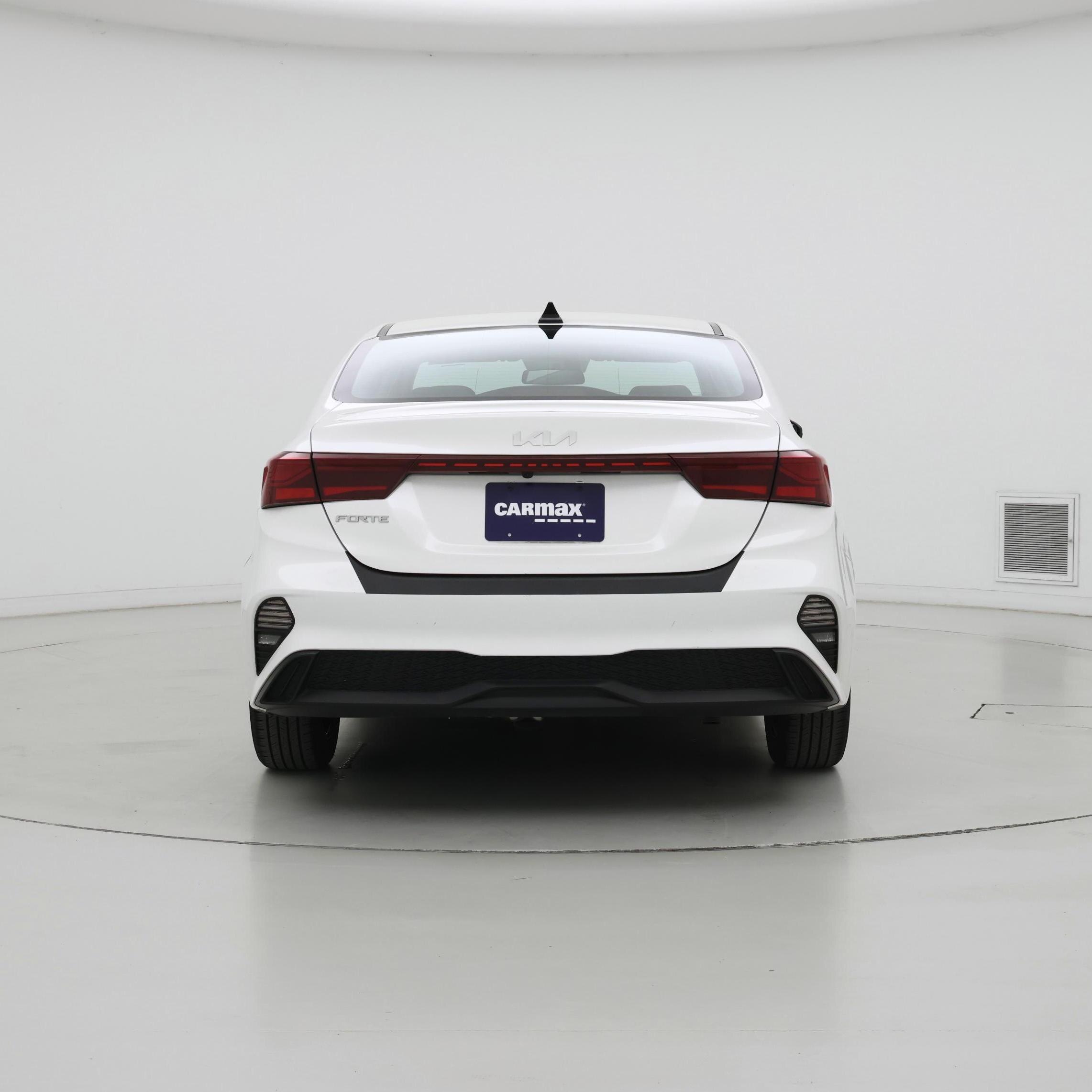 Thumbnail: 2023 Kia Forte - 6