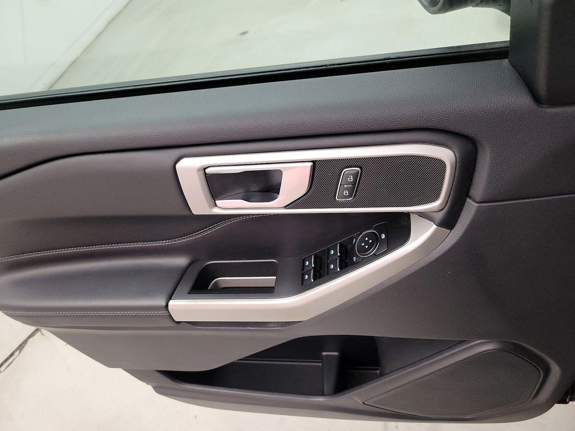 Thumbnail: 2021 Ford Explorer - 12