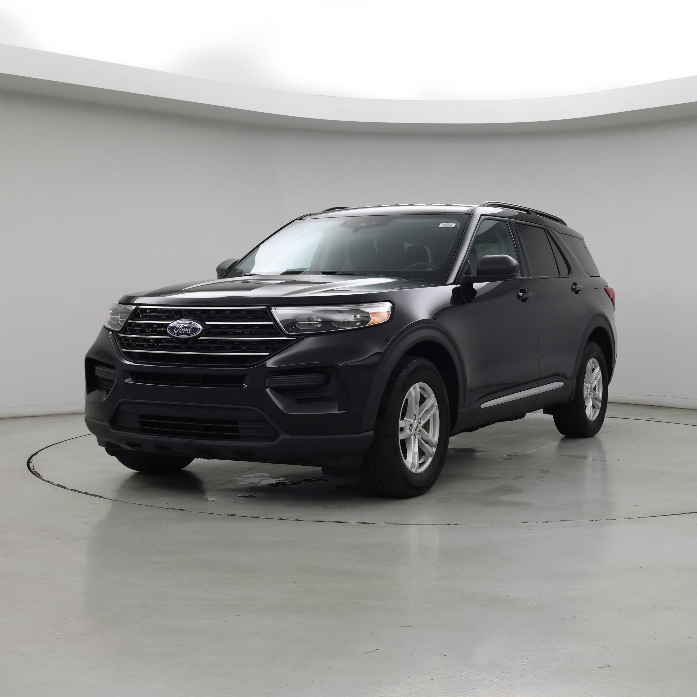 Thumbnail: 2021 Ford Explorer - 4