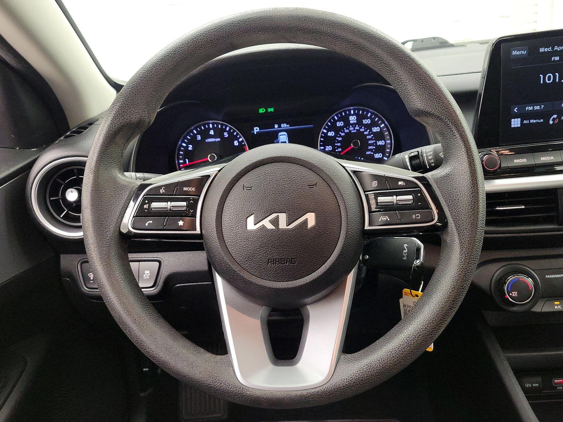 Thumbnail: 2023 Kia Forte - 10
