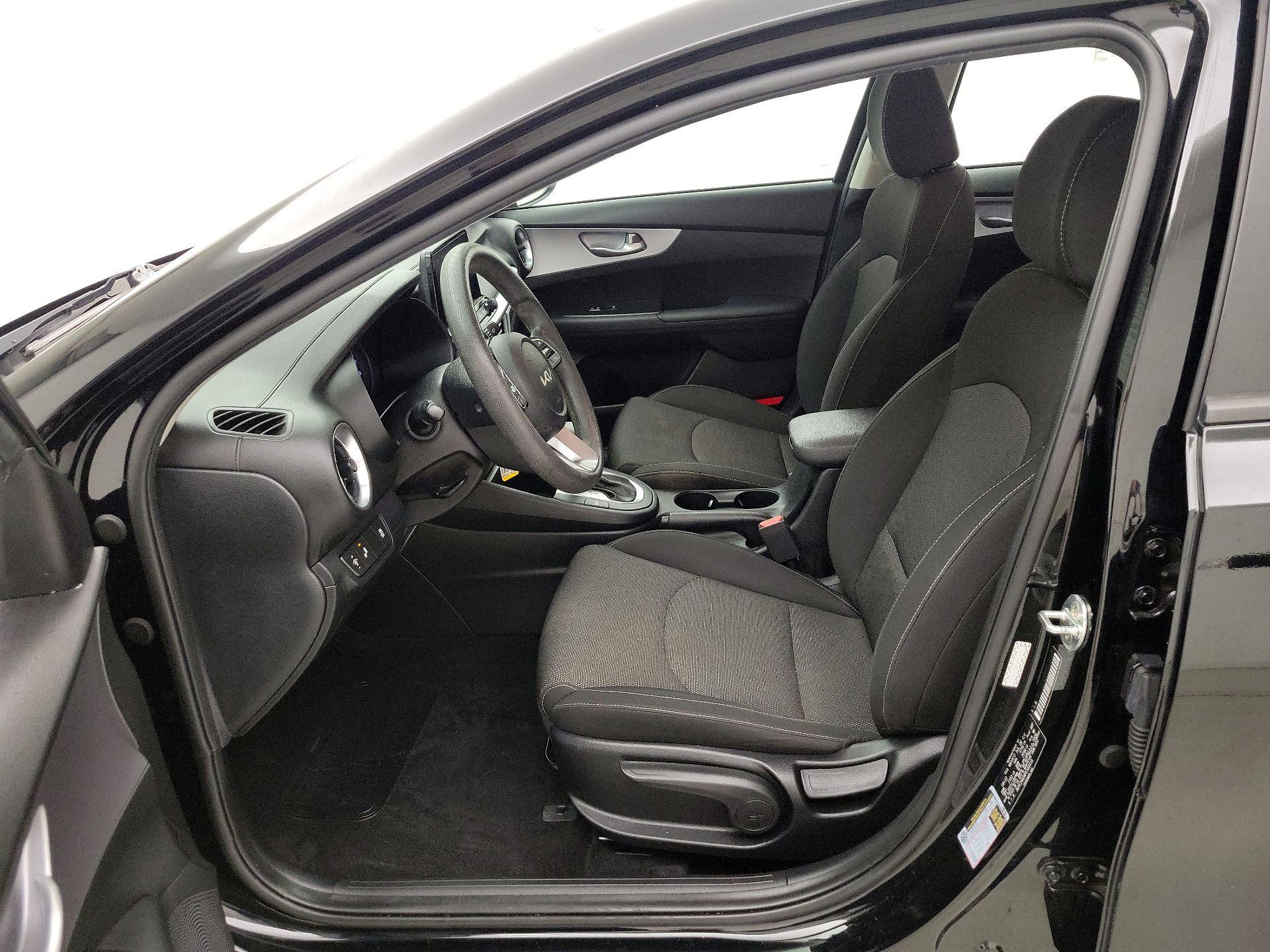 Thumbnail: 2023 Kia Forte - 11