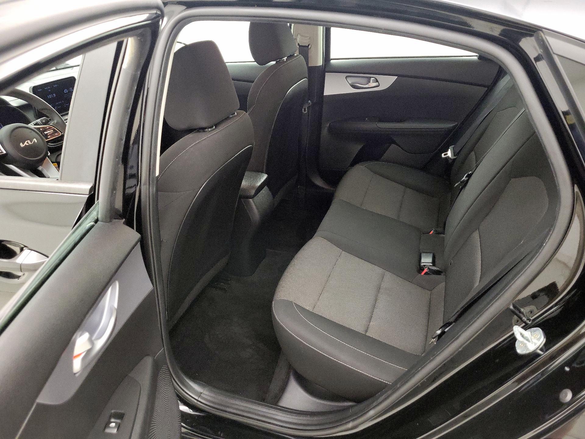 Thumbnail: 2023 Kia Forte - 19