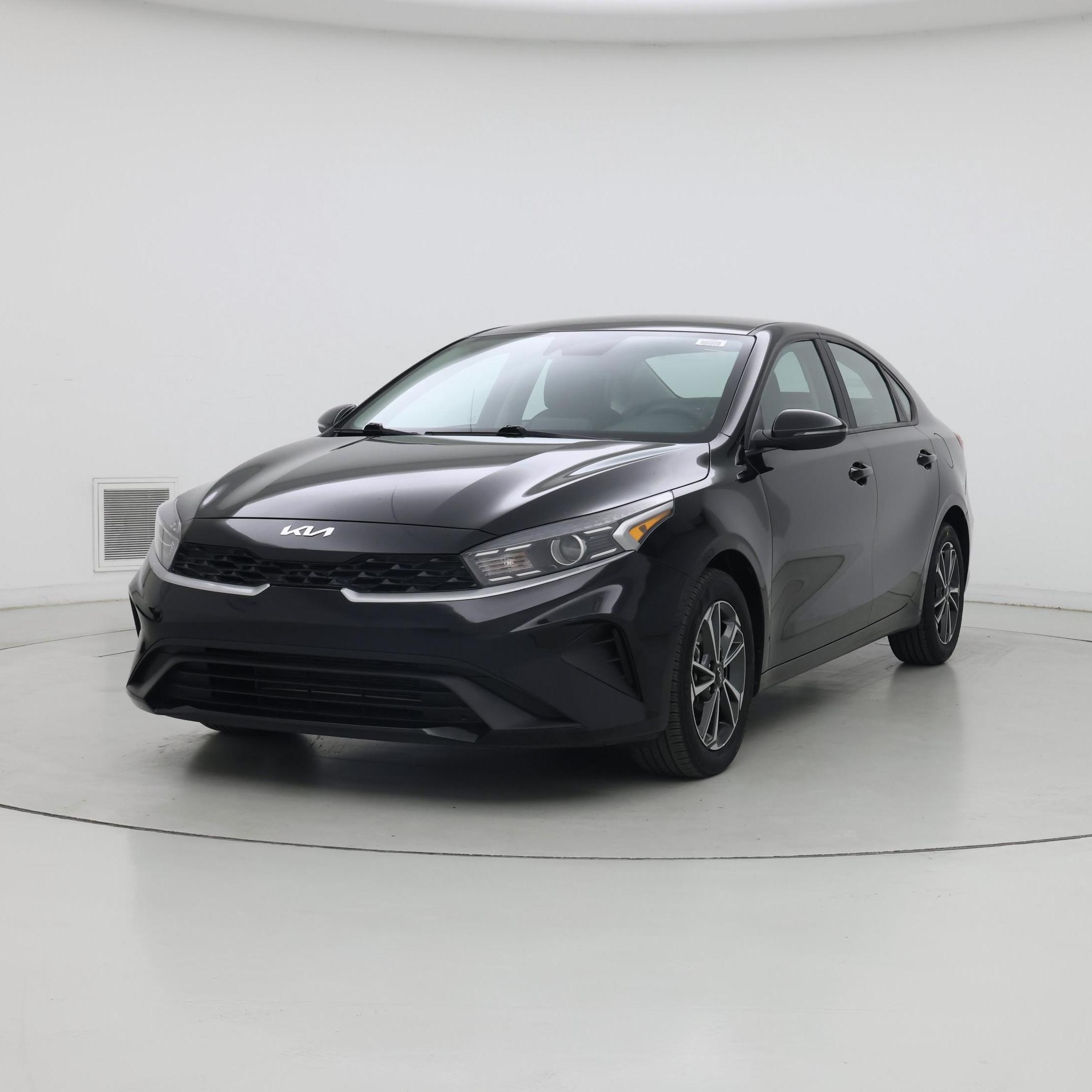 Thumbnail: 2023 Kia Forte - 4