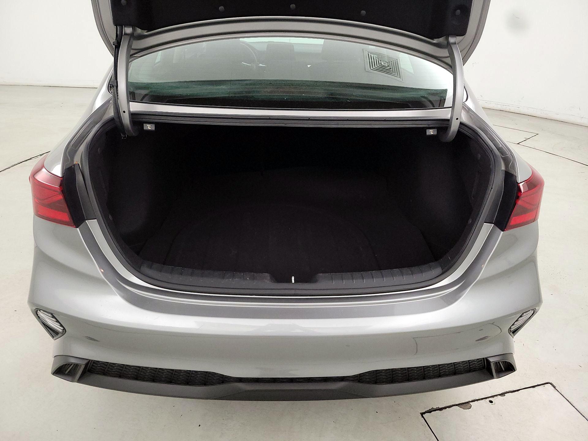 Thumbnail: 2023 Kia Forte - 20