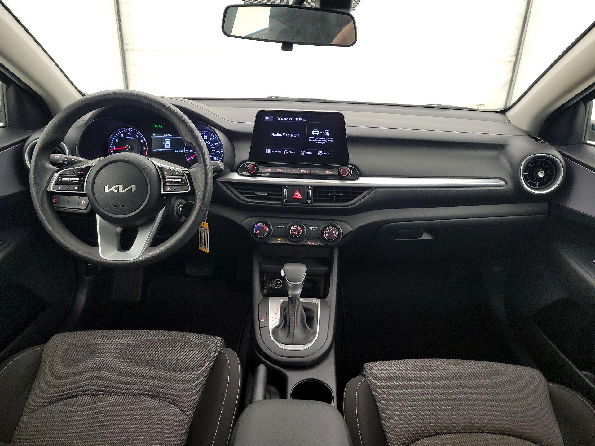 Thumbnail: 2024 Kia Forte - 9