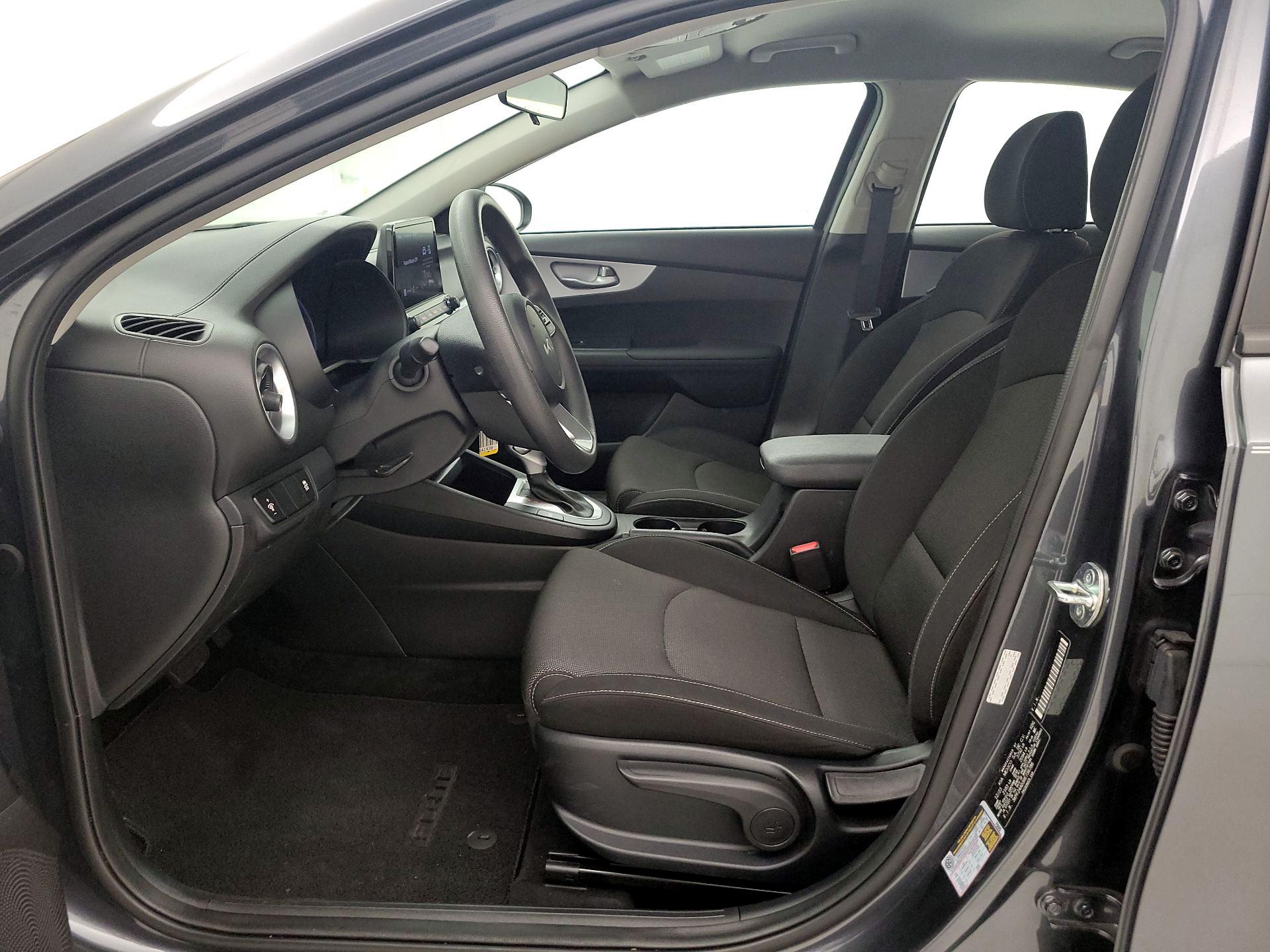 Thumbnail: 2024 Kia Forte - 11