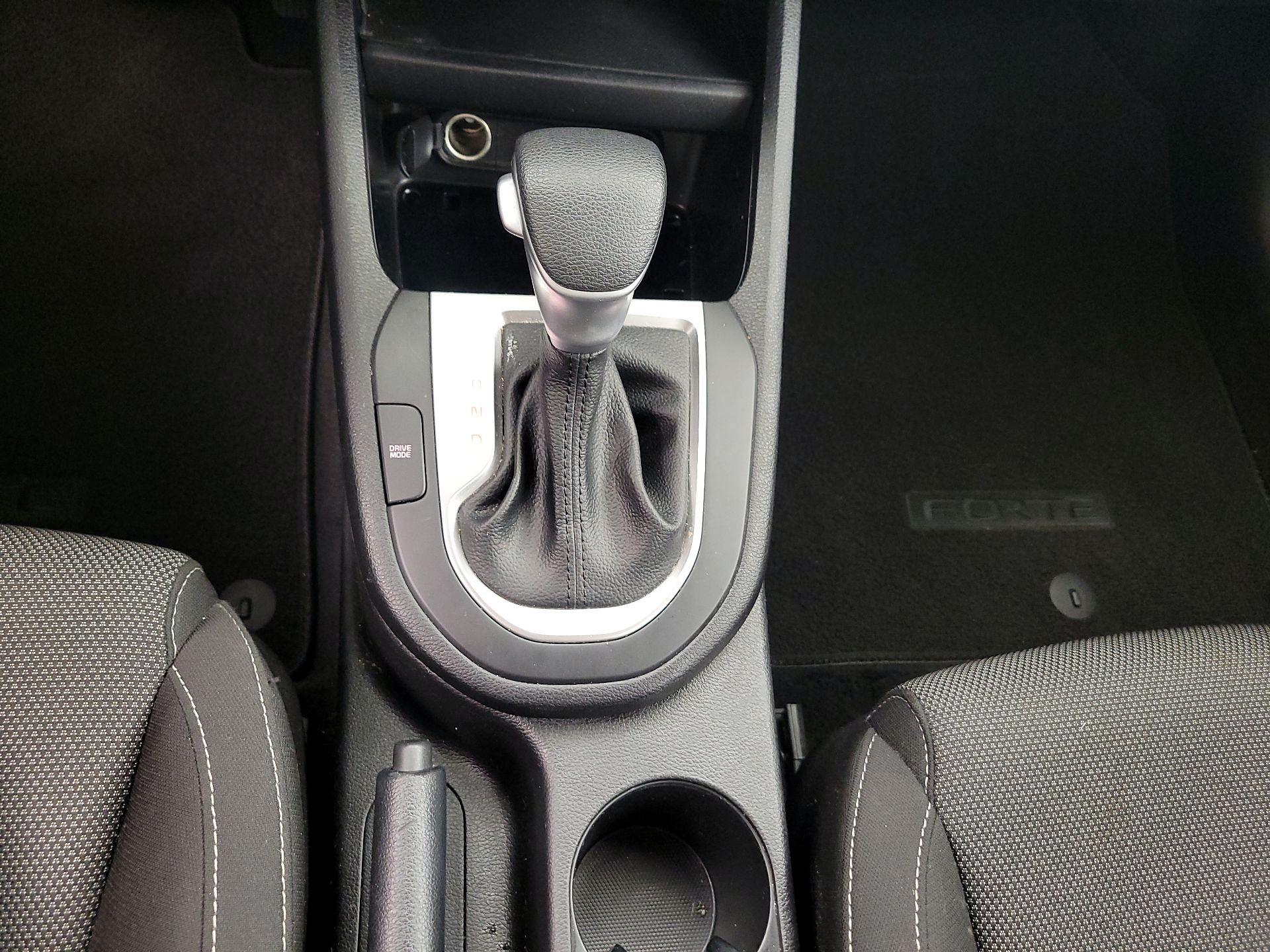 Thumbnail: 2024 Kia Forte - 17