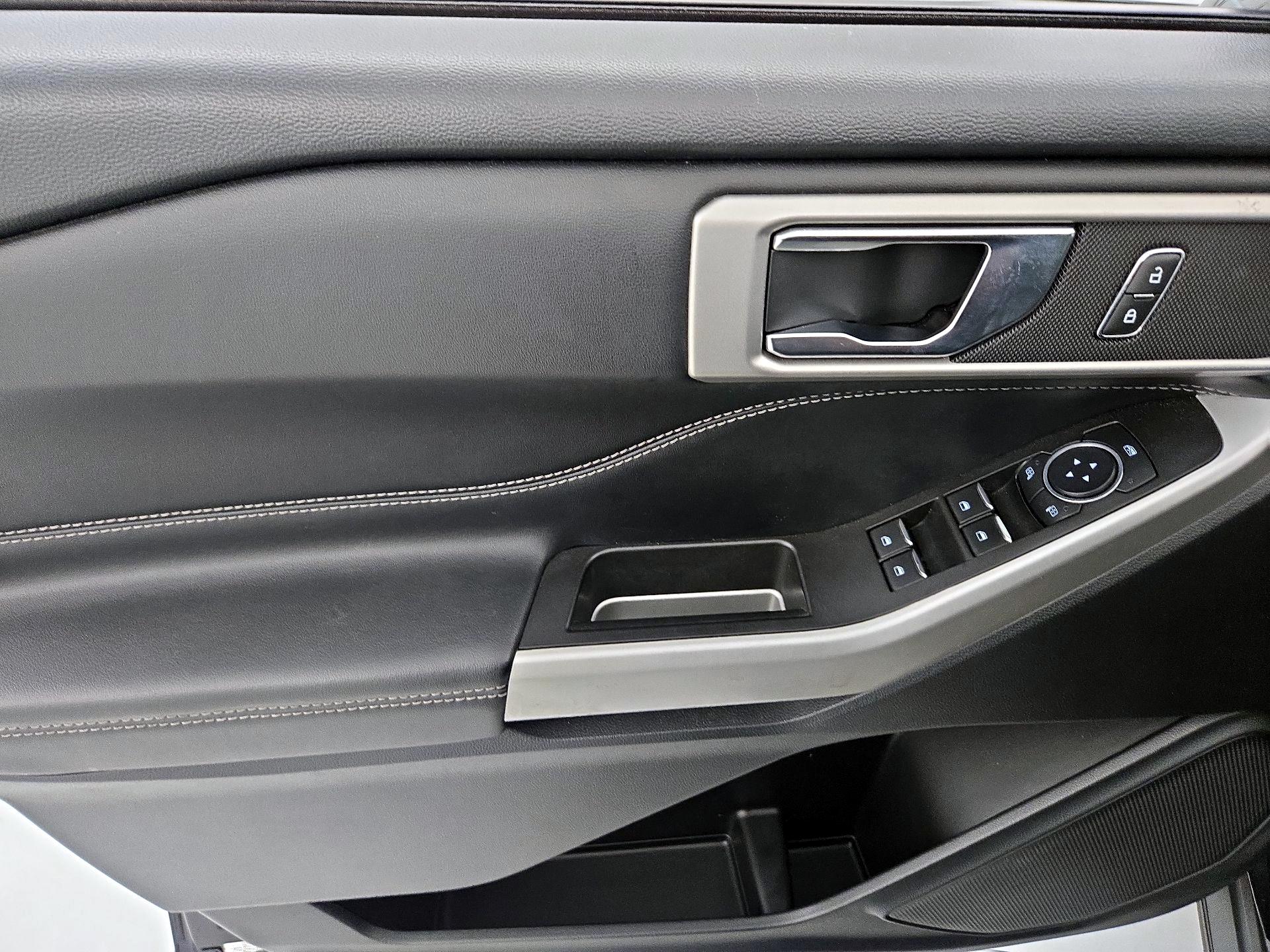 Thumbnail: 2022 Ford Explorer - 12