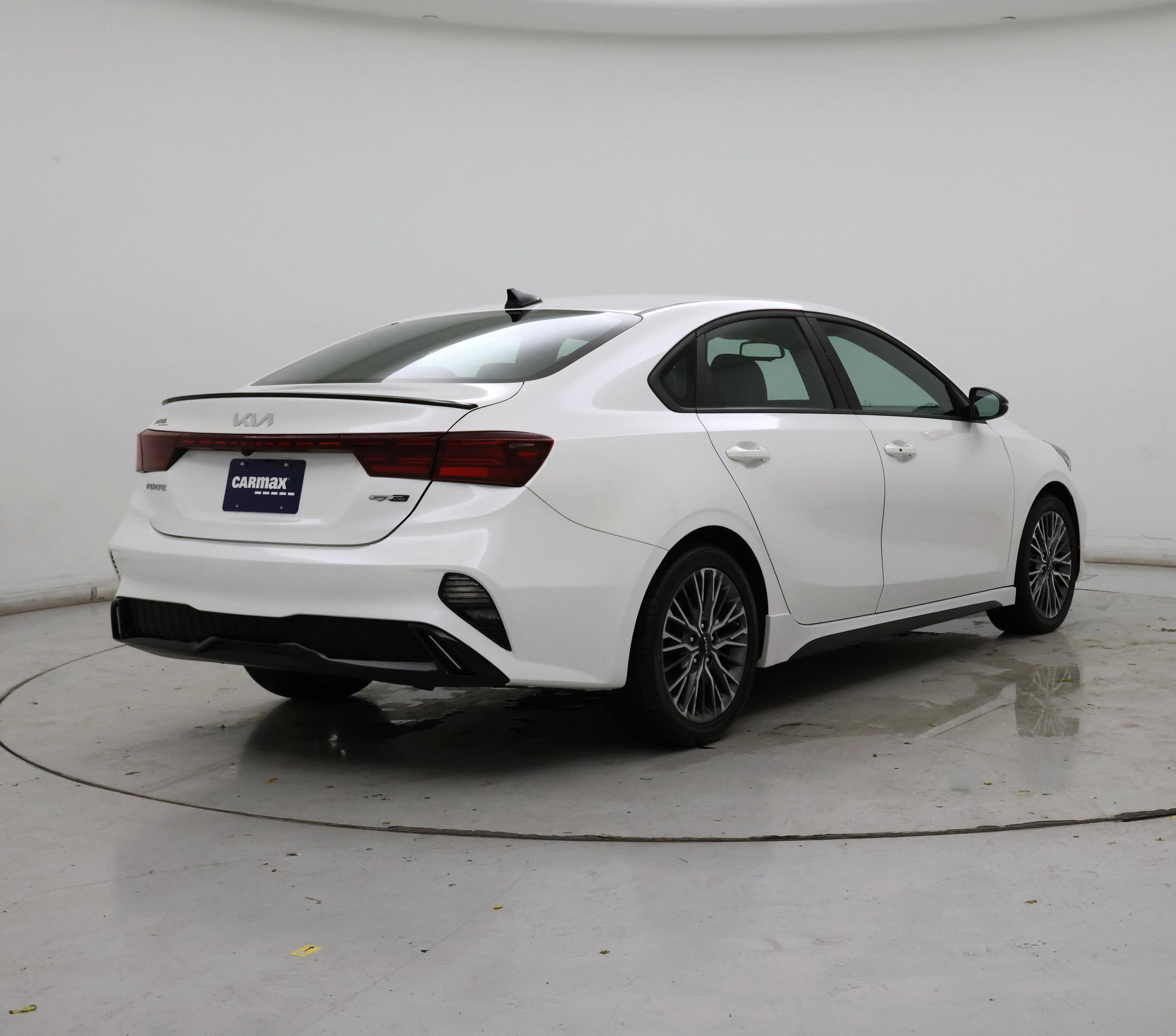 Thumbnail: 2024 Kia Forte - 8