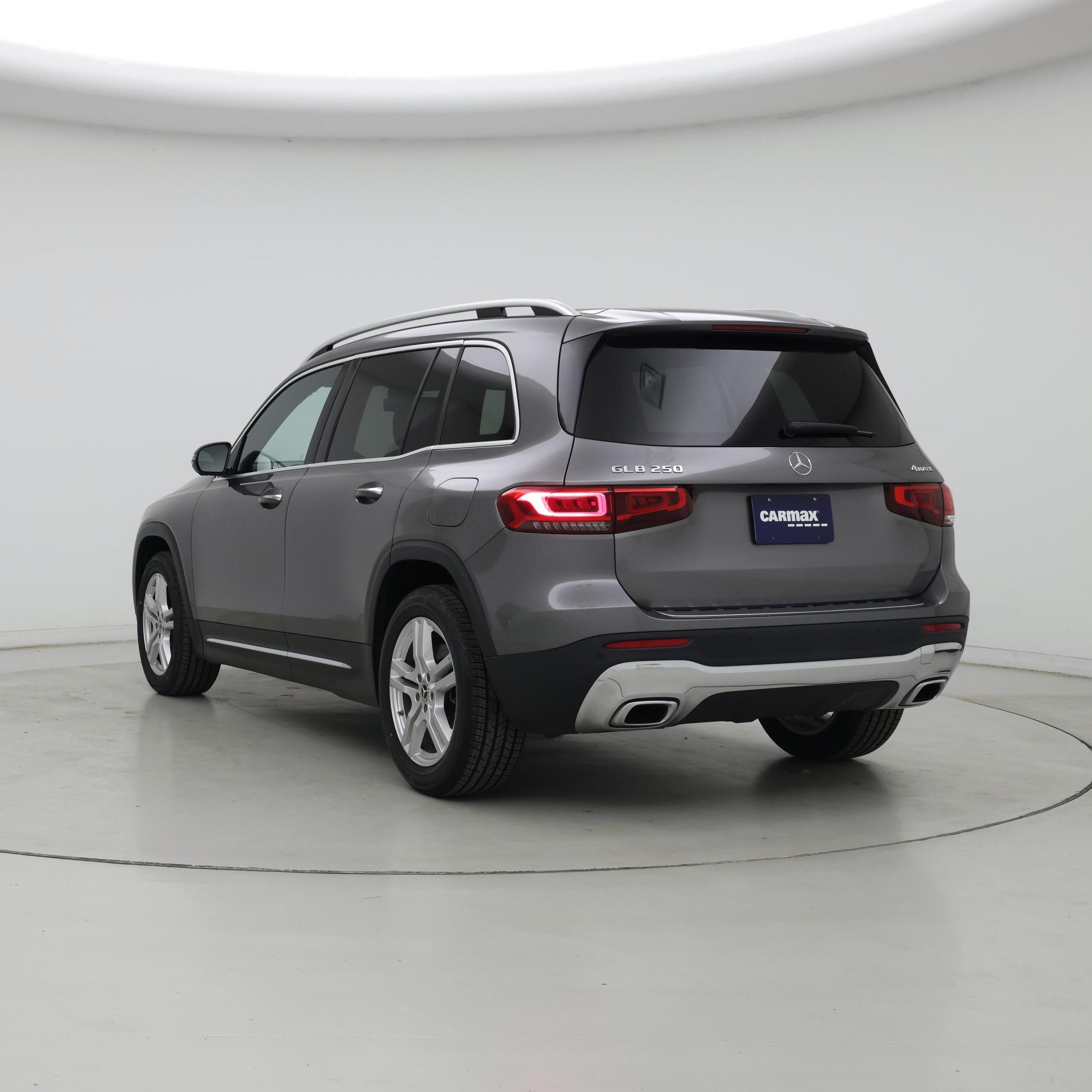 Thumbnail: 2021 Mercedes-Benz GLB - 2