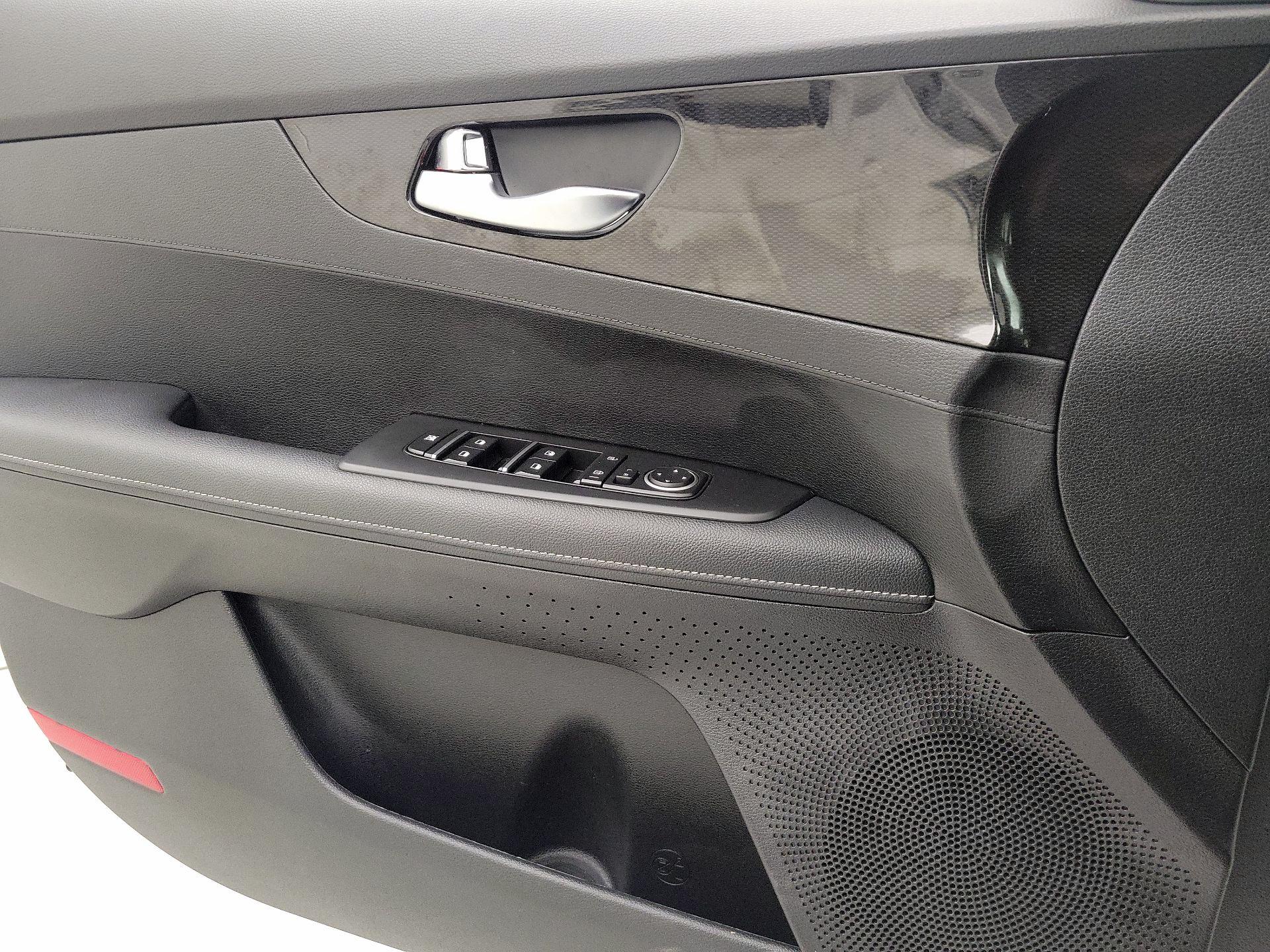 Thumbnail: 2023 Kia Forte - 12