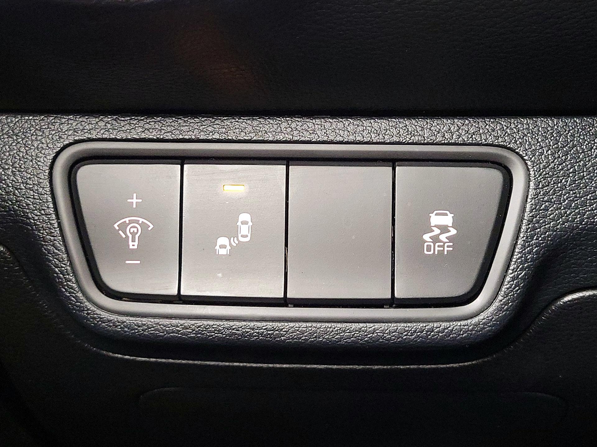 Thumbnail: 2023 Kia Forte - 13