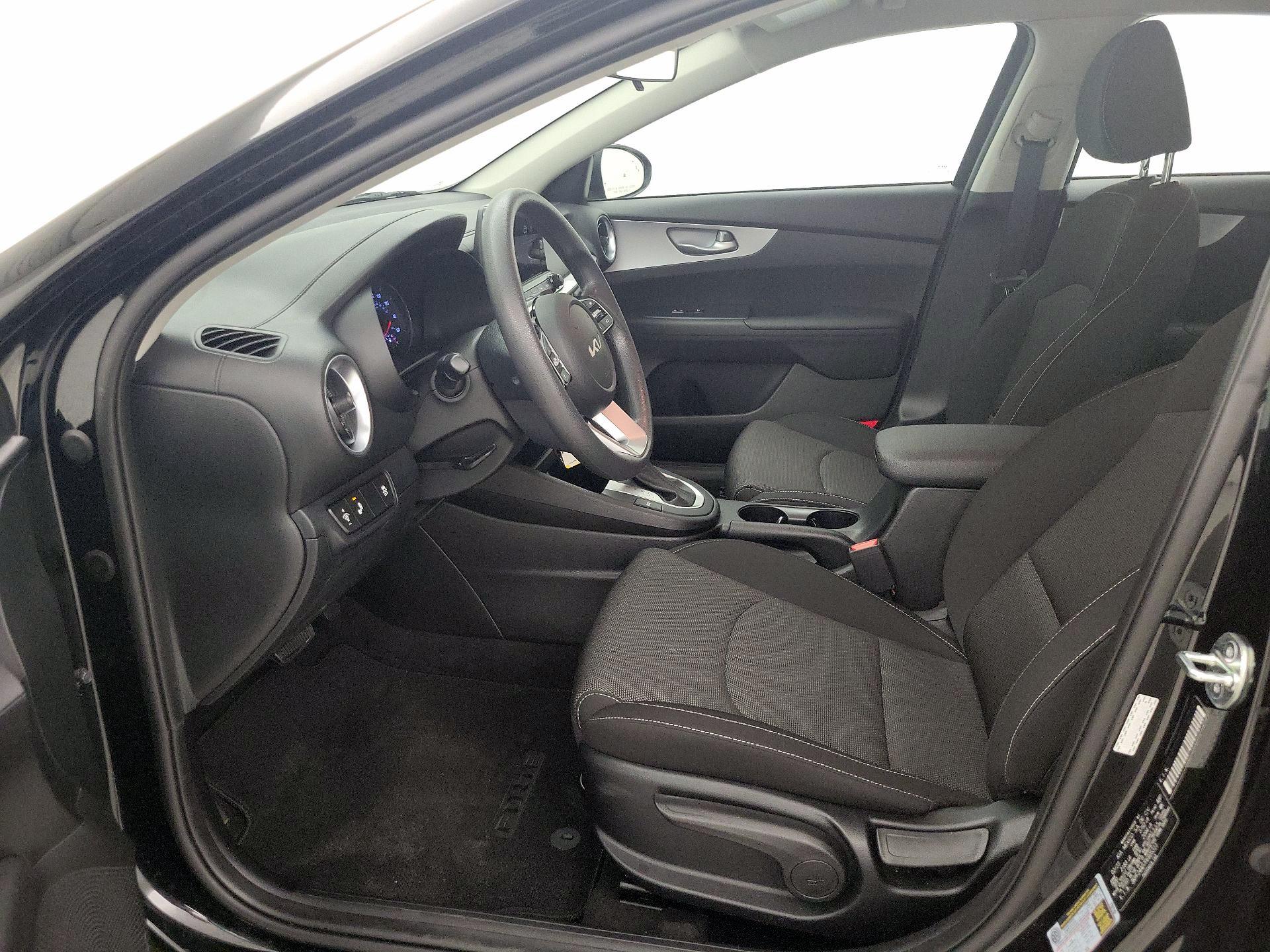 Thumbnail: 2023 Kia Forte - 11