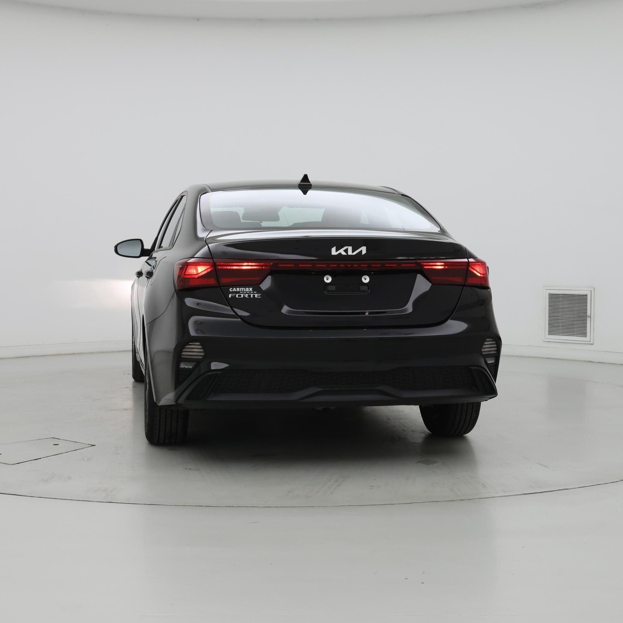 Thumbnail: 2023 Kia Forte - 6