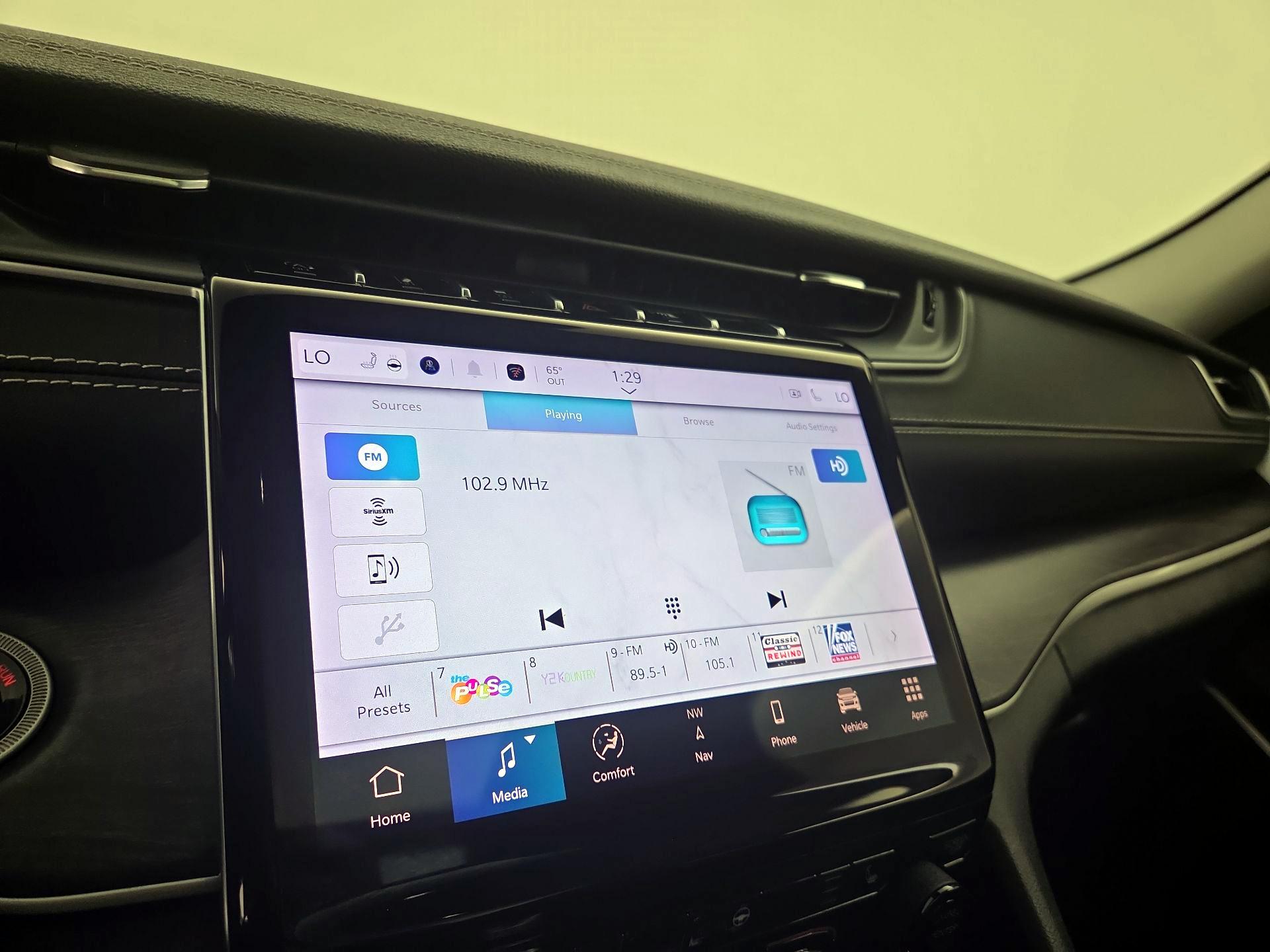 Thumbnail: 2022 Jeep Grand Cherokee L - 16