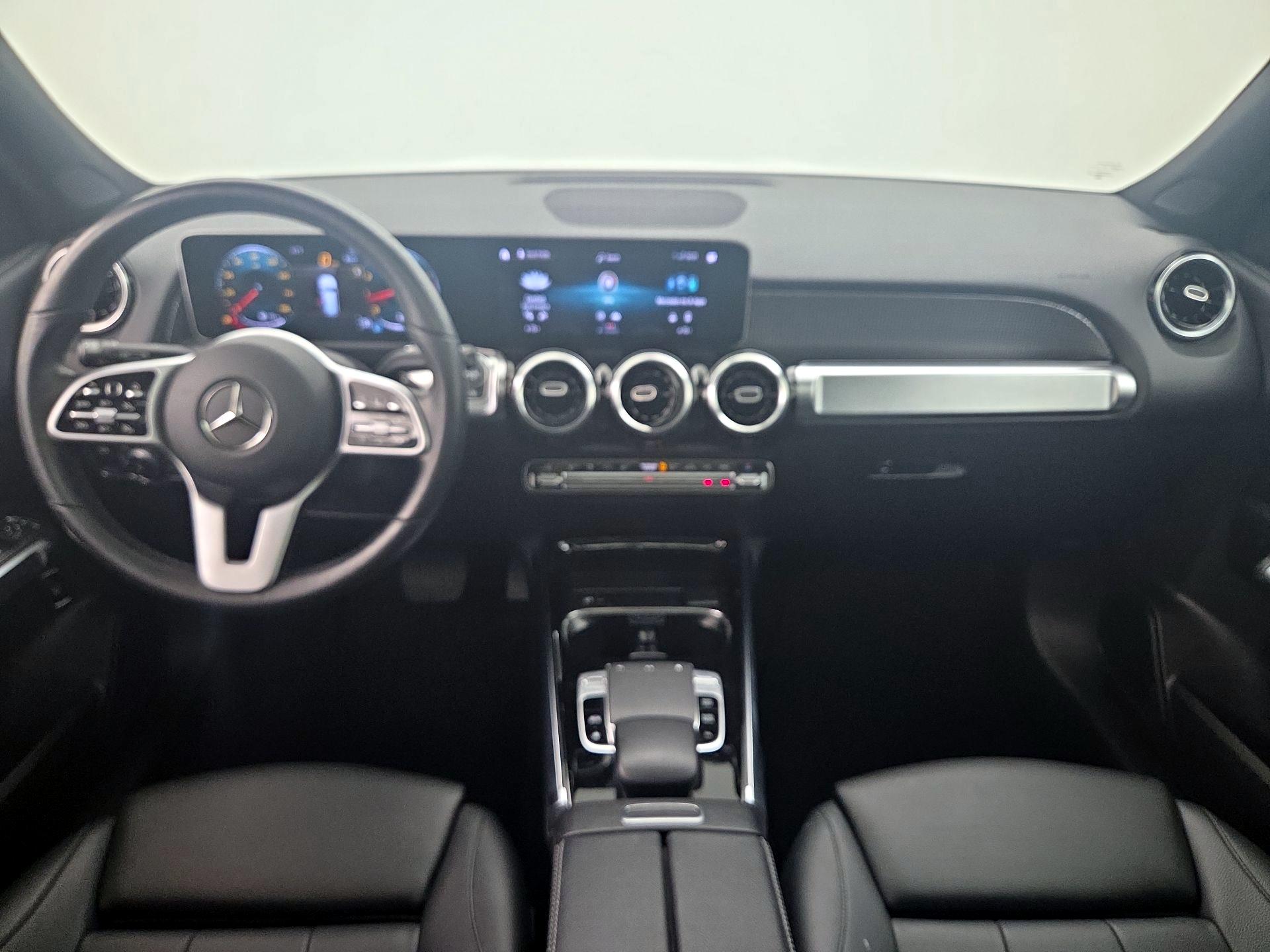 Thumbnail: 2020 Mercedes-Benz GLB - 8