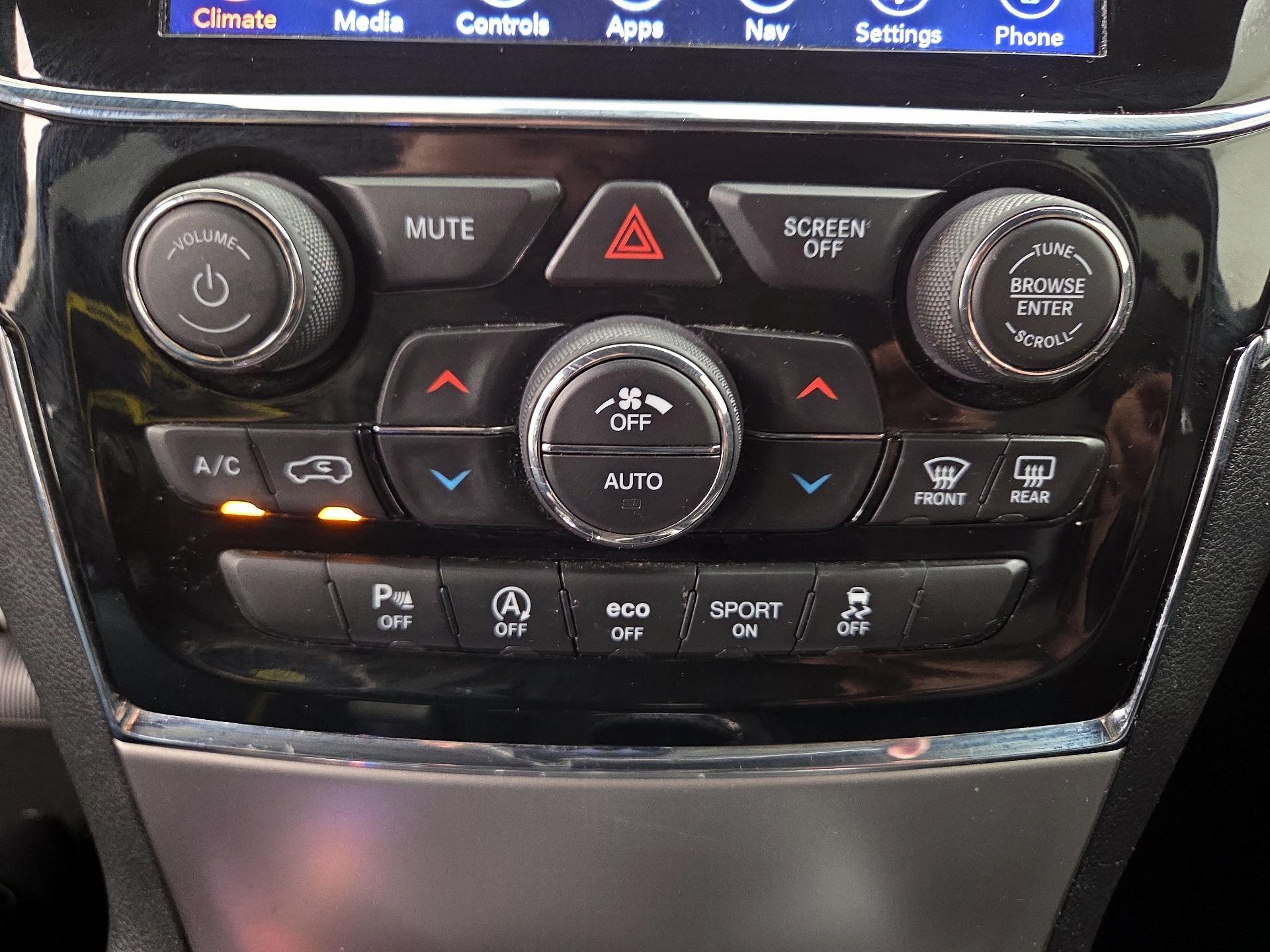 Thumbnail: 2020 Jeep Grand Cherokee - 17