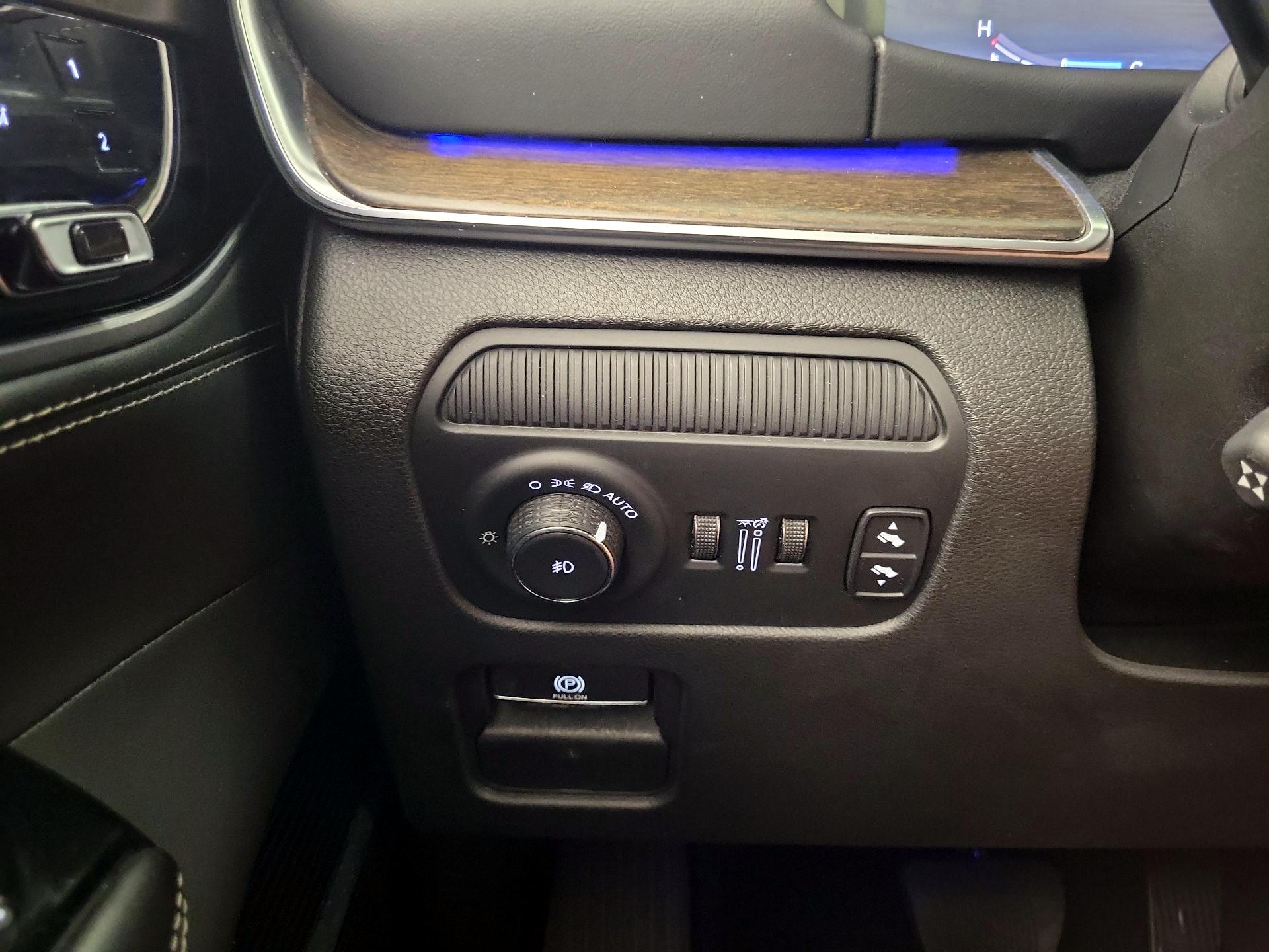 Thumbnail: 2023 Jeep Grand Wagoneer - 13