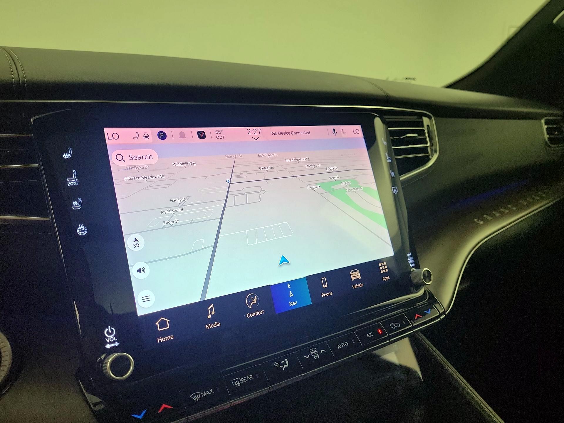 Thumbnail: 2023 Jeep Grand Wagoneer - 14