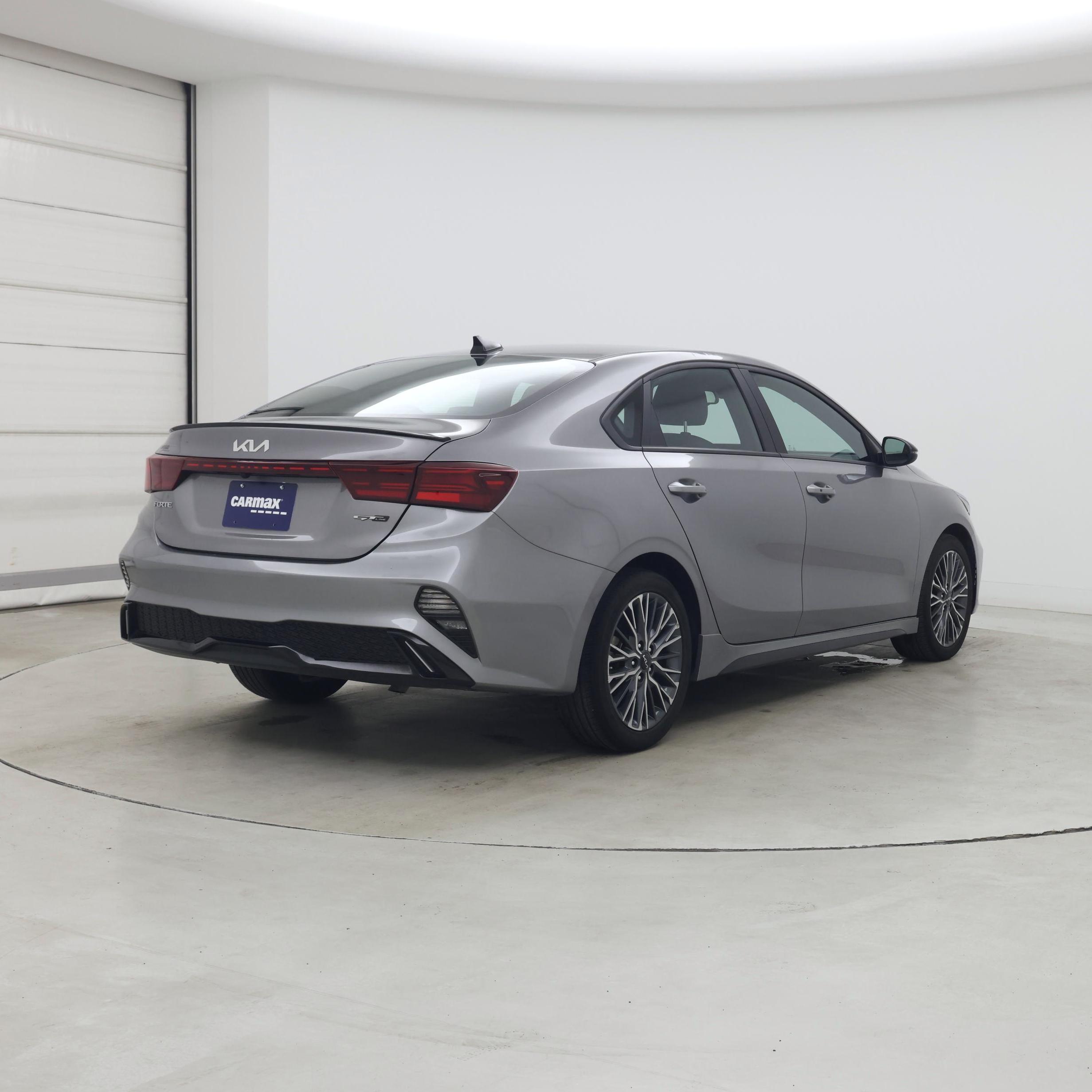 Thumbnail: 2023 Kia Forte - 8