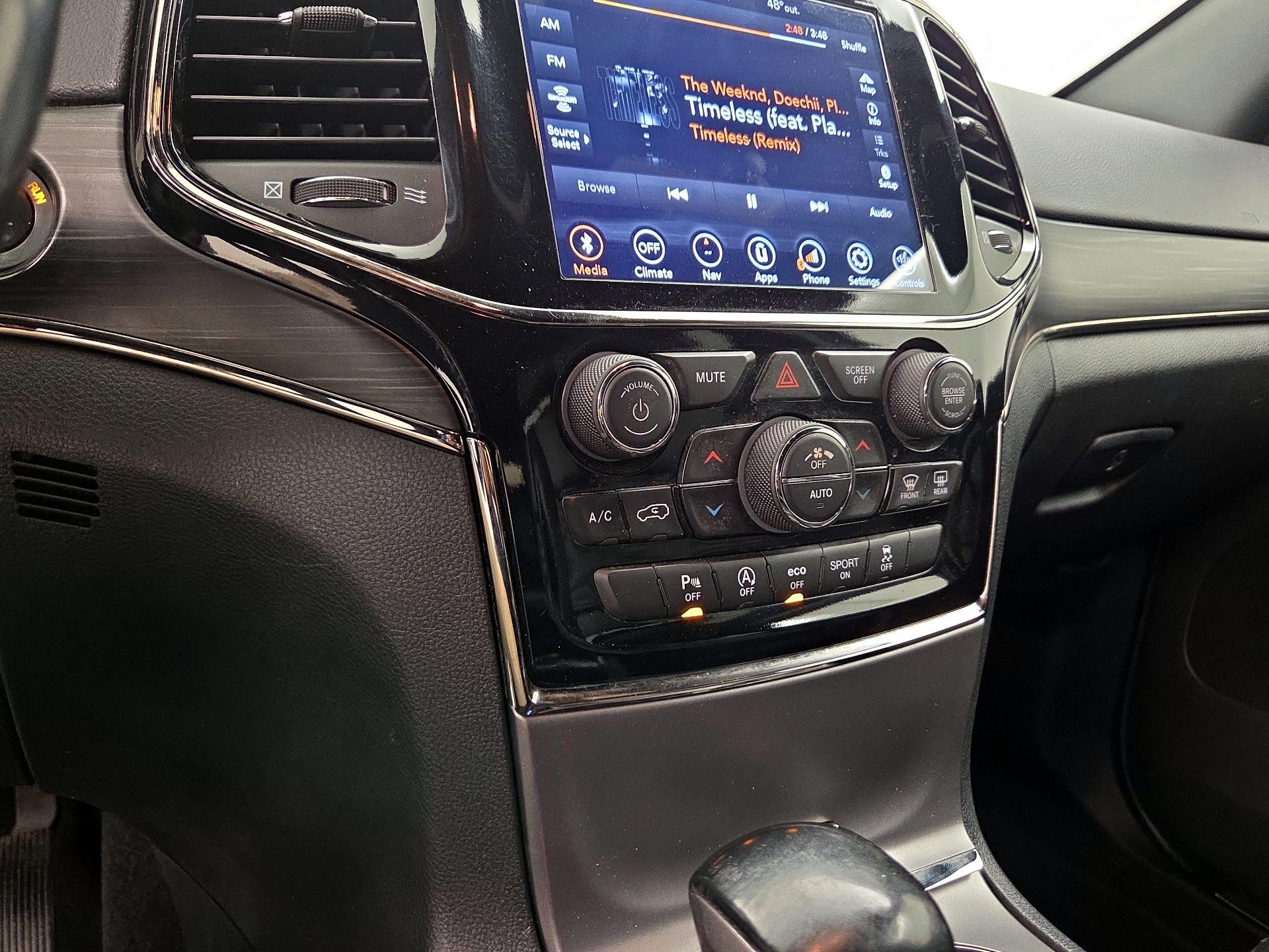 Thumbnail: 2020 Jeep Grand Cherokee - 15