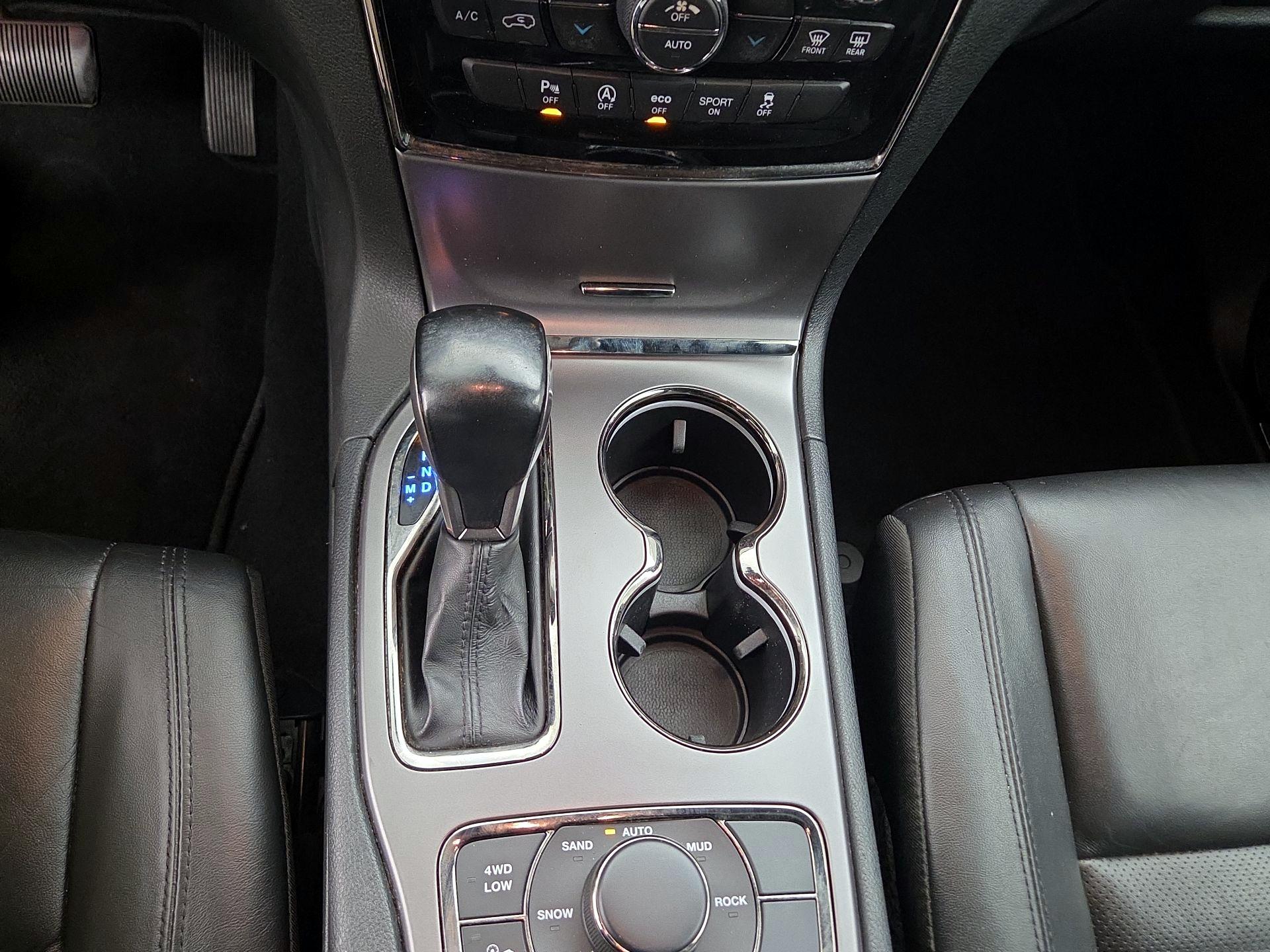 Thumbnail: 2020 Jeep Grand Cherokee - 16