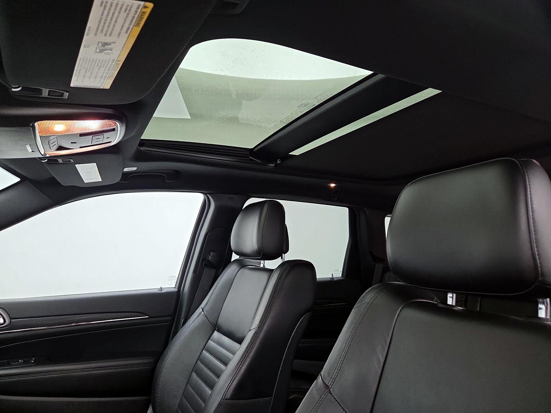 Thumbnail: 2020 Jeep Grand Cherokee - 18