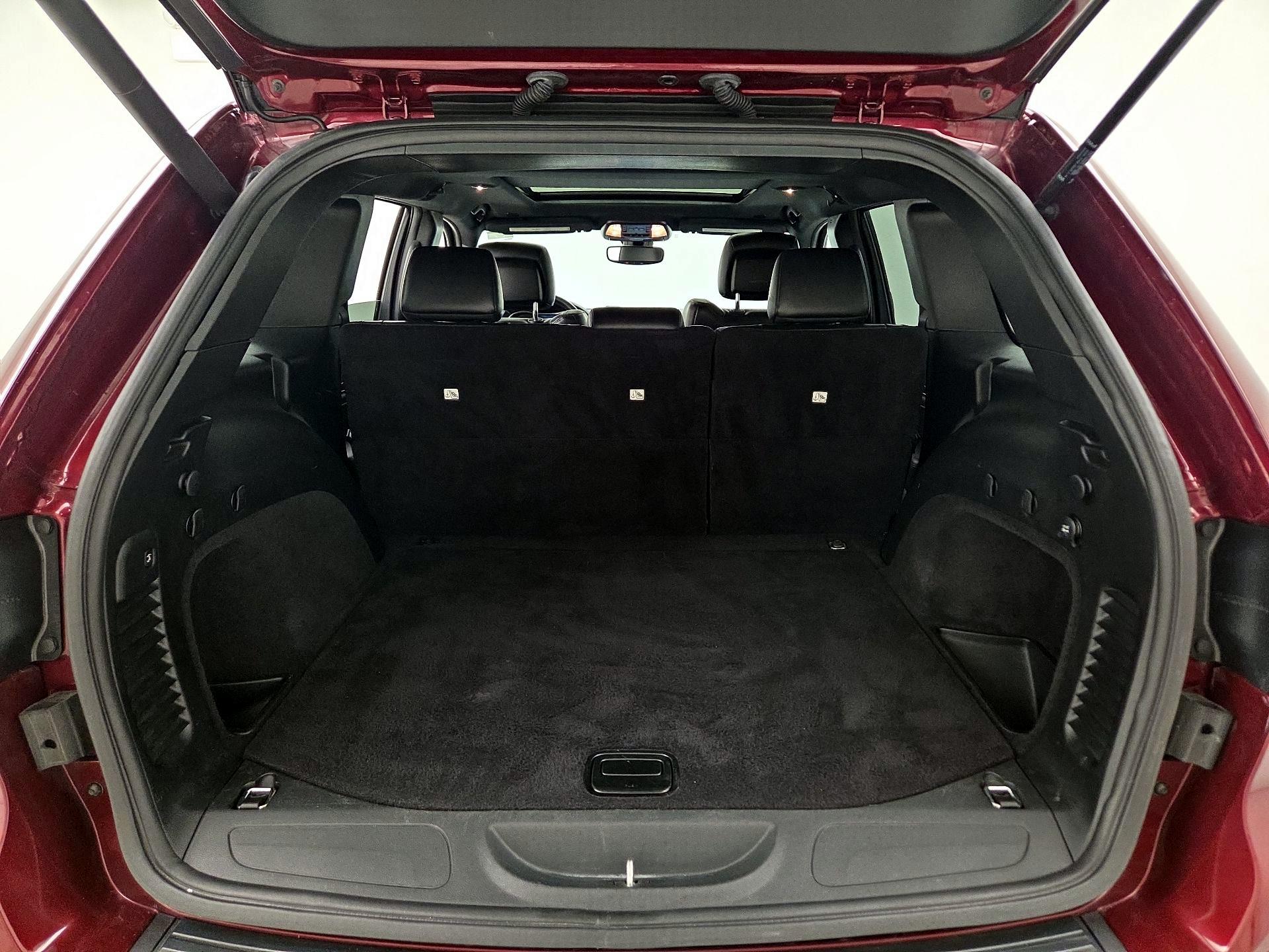 Thumbnail: 2020 Jeep Grand Cherokee - 20