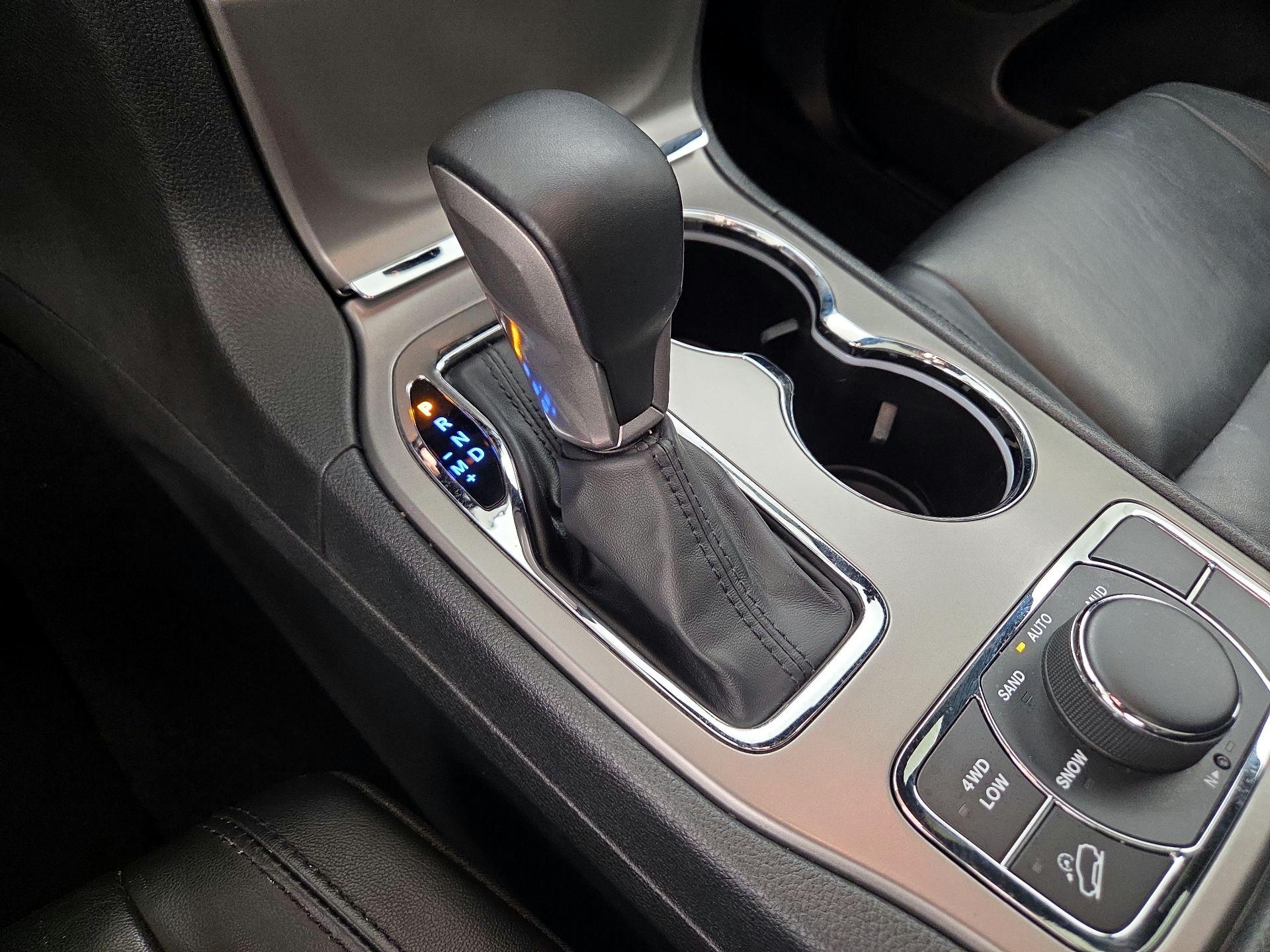 Thumbnail: 2021 Jeep Grand Cherokee - 16