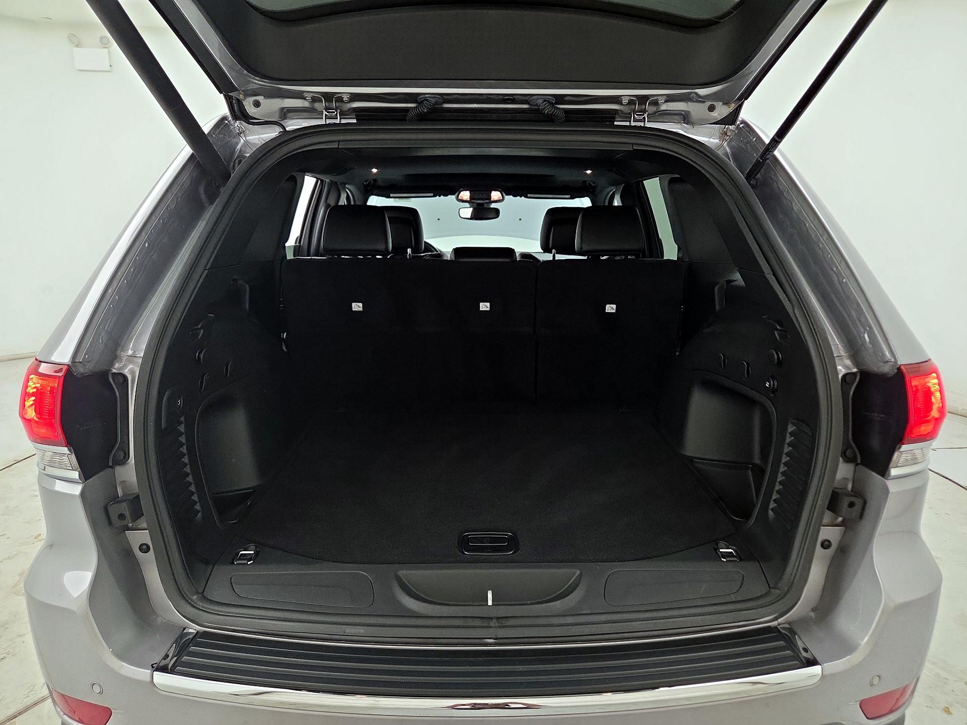 Thumbnail: 2021 Jeep Grand Cherokee - 20